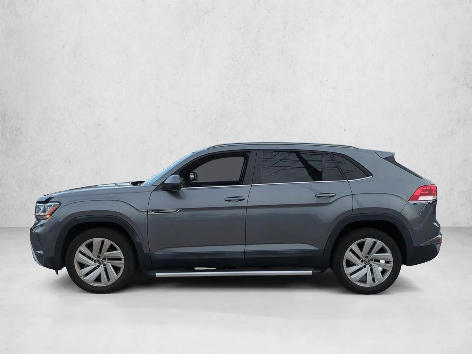 2021 Volkswagen Atlas Cross Sport 2.0T SE w/Technology FWD photo 8