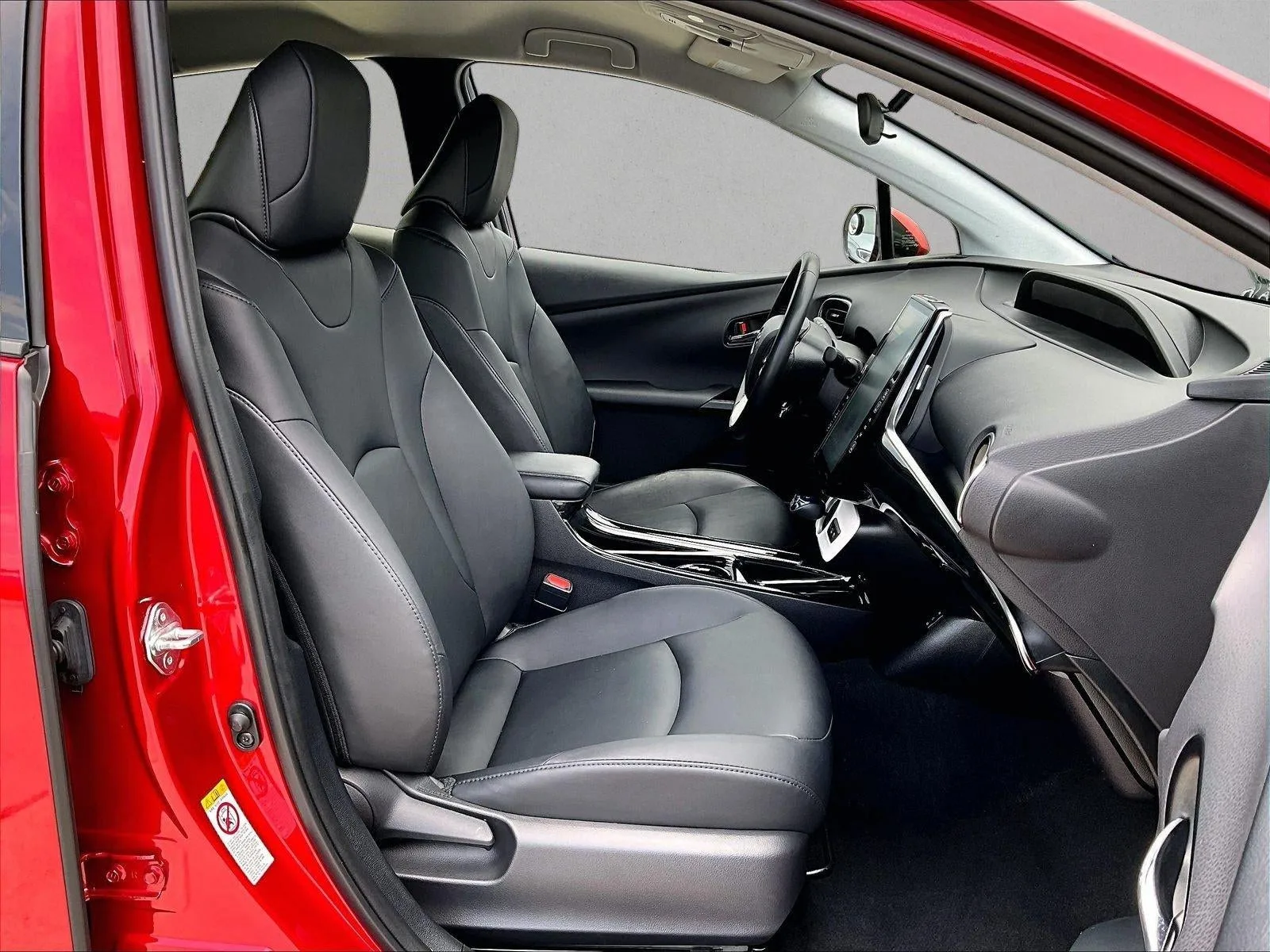2017 Toyota Prius Prime Premium (Natl) photo 9