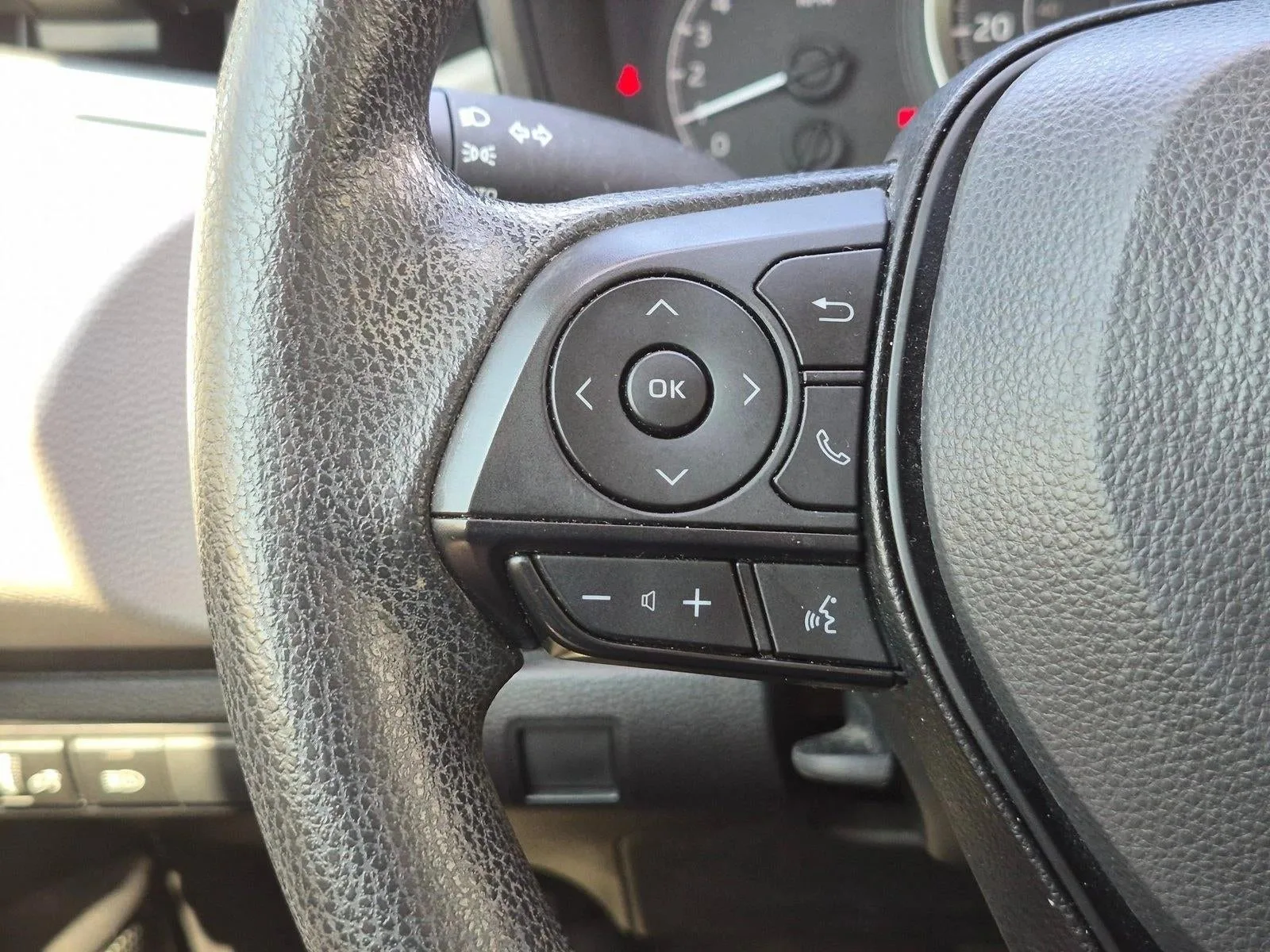 2022 Toyota Corolla LE CVT (Natl) photo 4