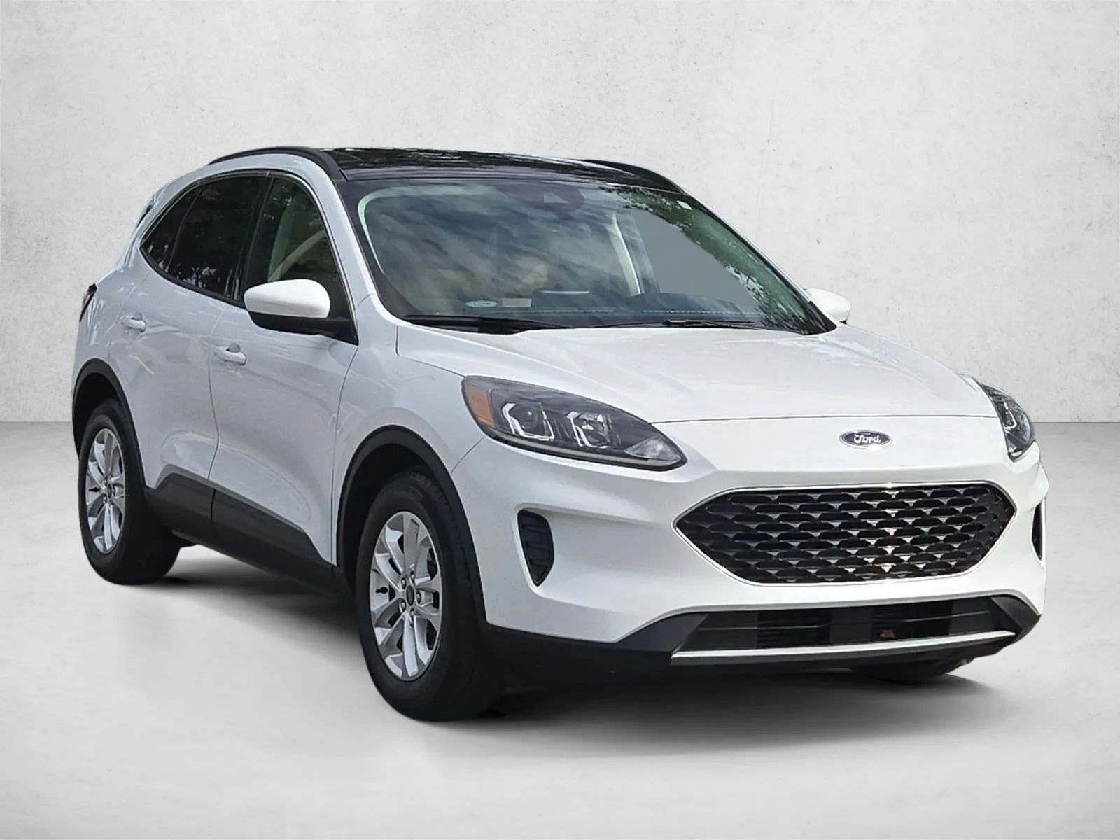 2021 Ford Escape SE FWD photo 3