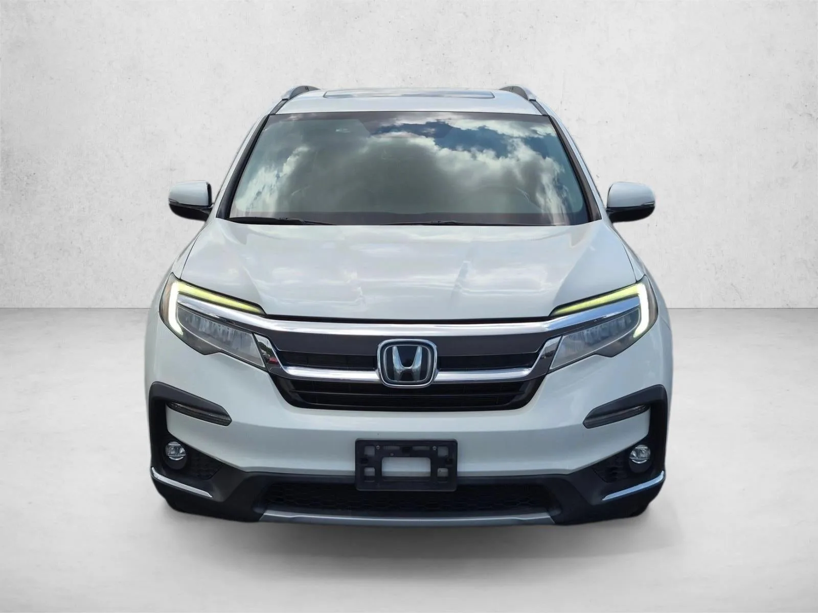 2019 Honda Pilot Elite photo 2
