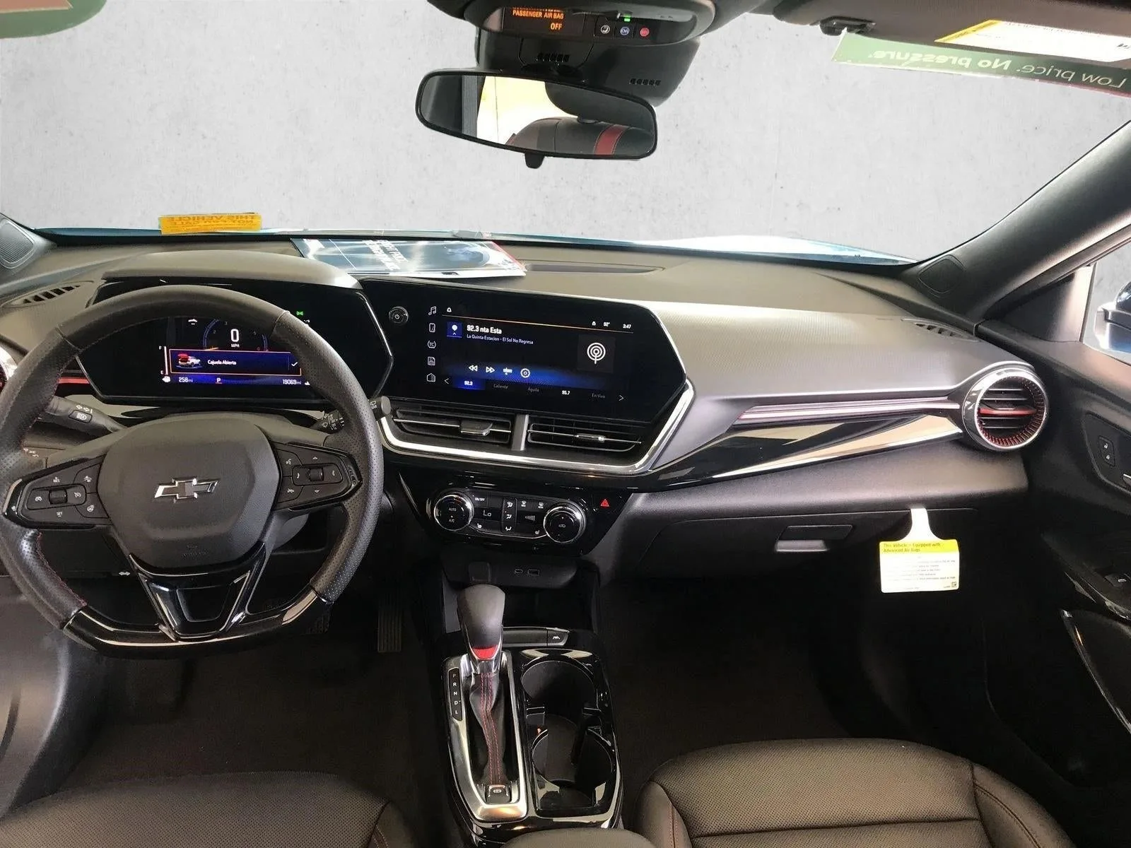 2025 Chevrolet Trax FWD 4dr 2RS photo 9