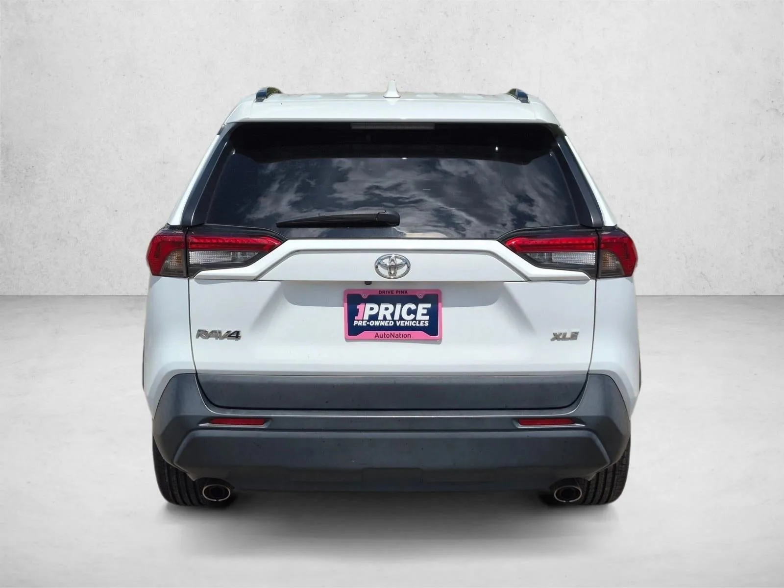 2023 Toyota RAV4 XLE photo 6