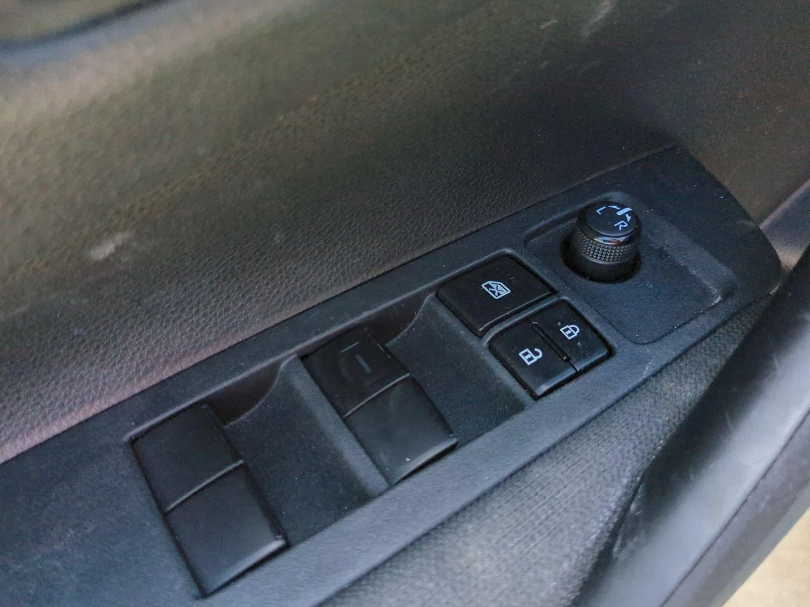 2023 Toyota Corolla LE CVT (Natl) photo 12