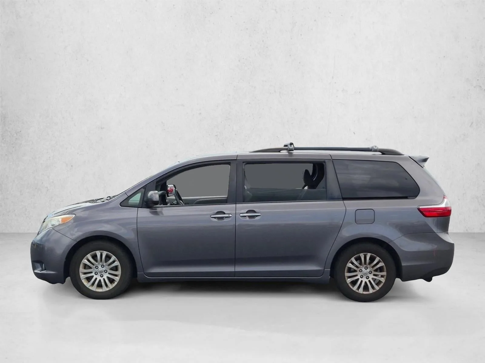 2015 Toyota Sienna Base photo 8