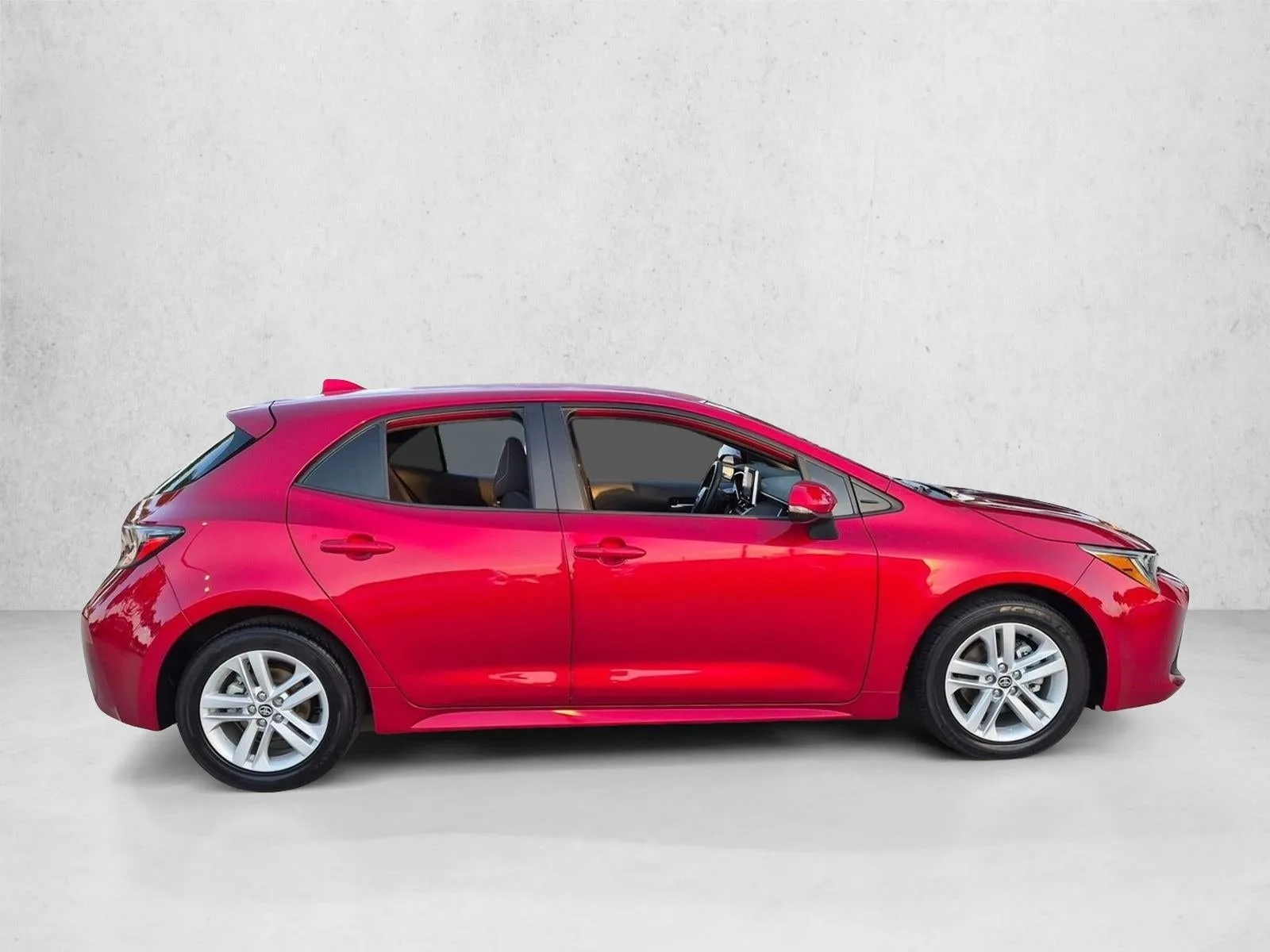2022 Toyota Corolla Hatchback SE CVT (Natl) photo 4