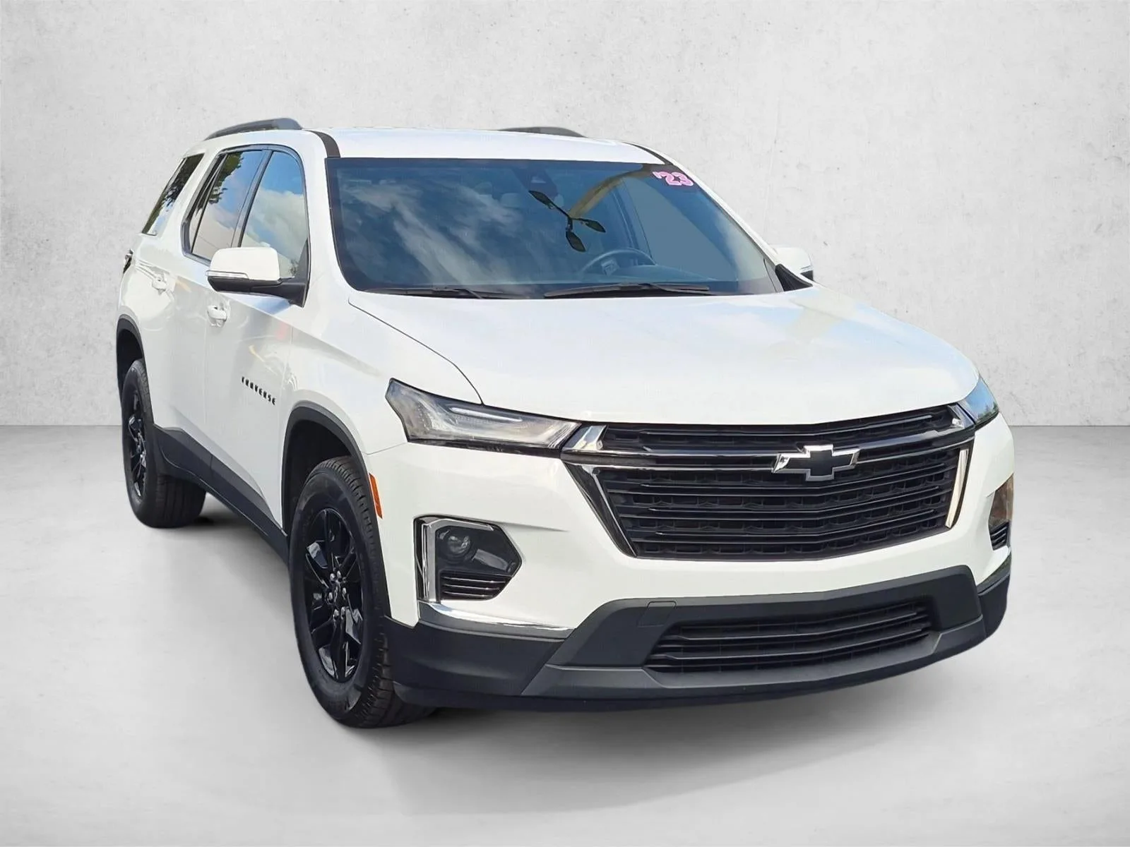 2023 Chevrolet Traverse LT Cloth photo 3