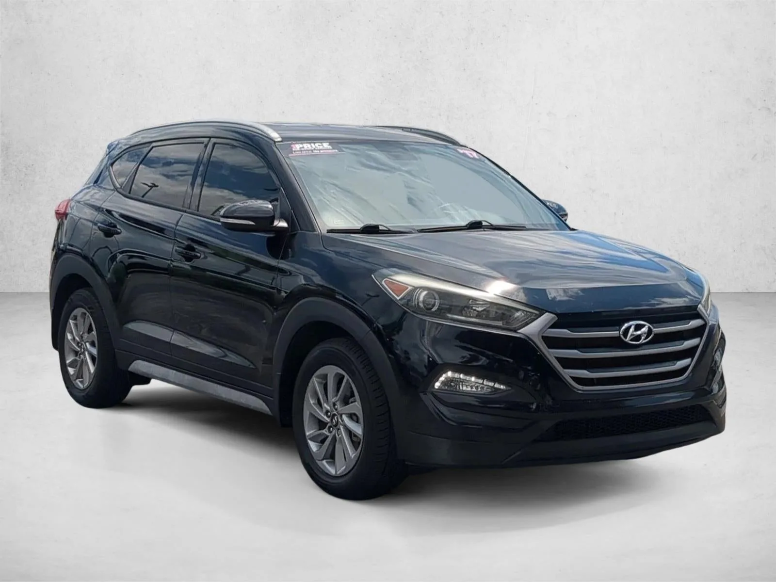 2017 Hyundai Tucson SE Plus photo 3