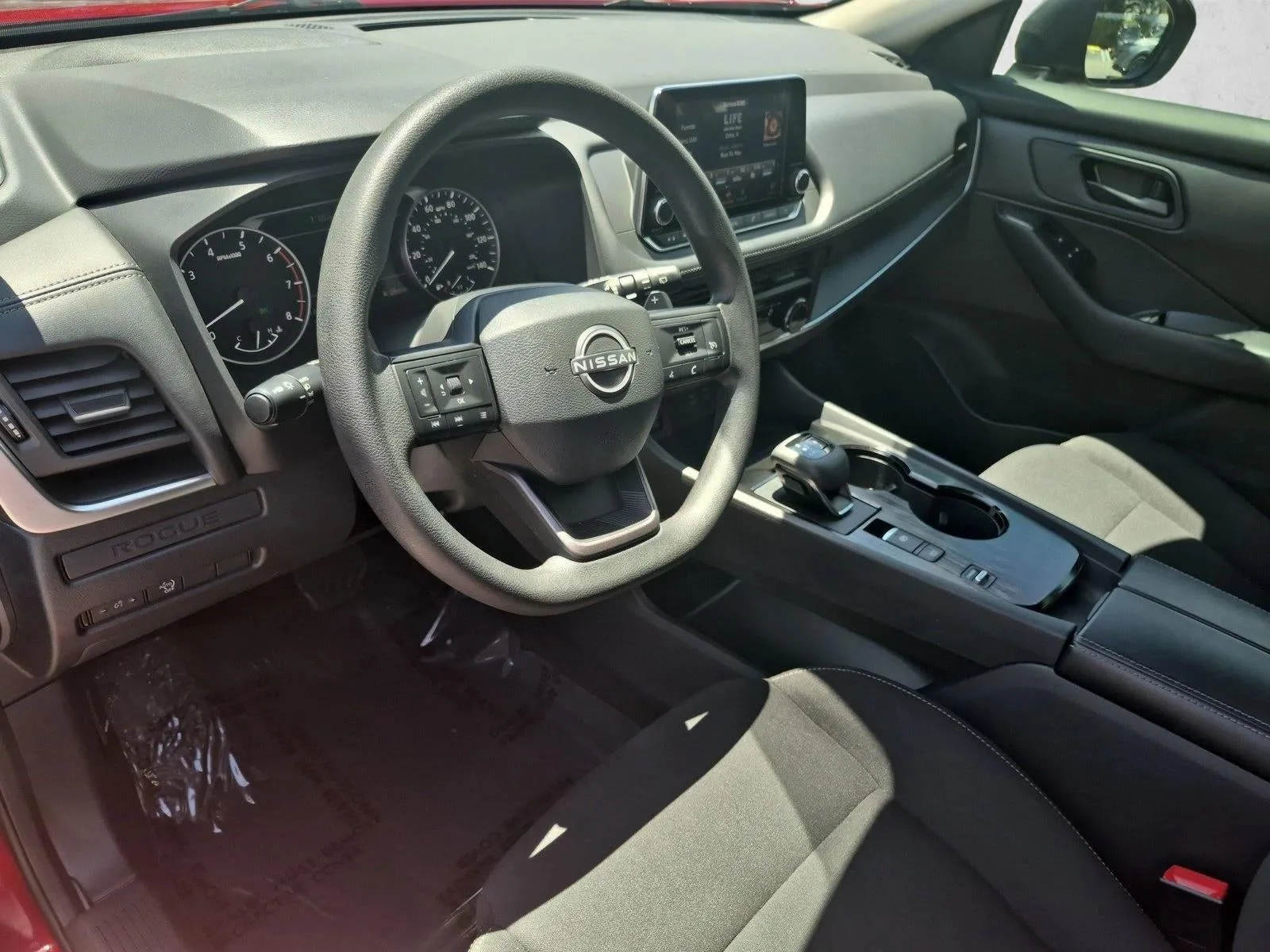 2025 Nissan Rogue FWD S photo 10