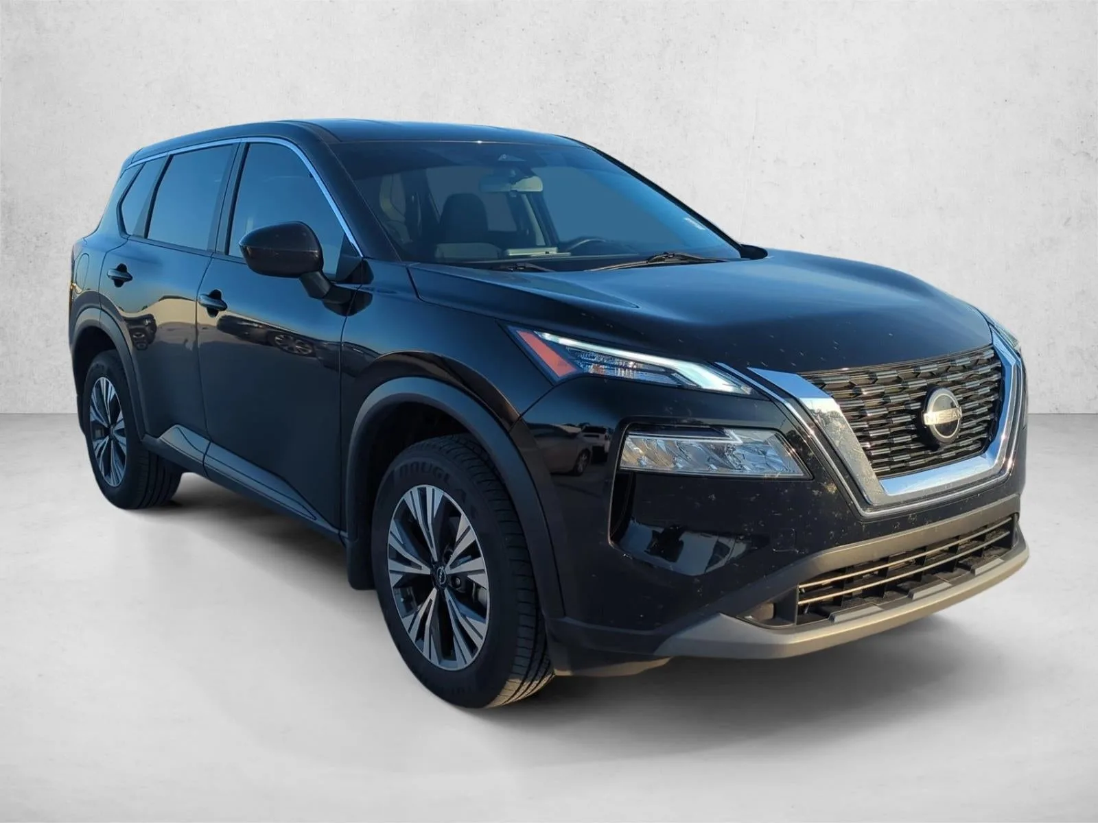 2023 Nissan Rogue FWD SV photo 3