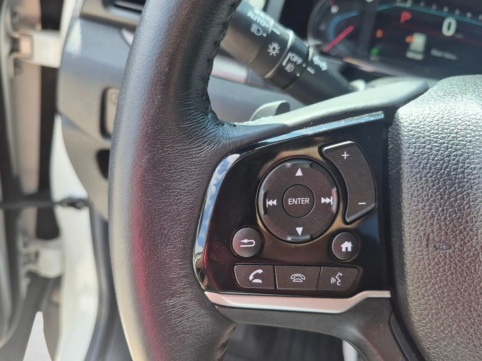 2022 Honda Pilot 2WD Special Edition photo 10