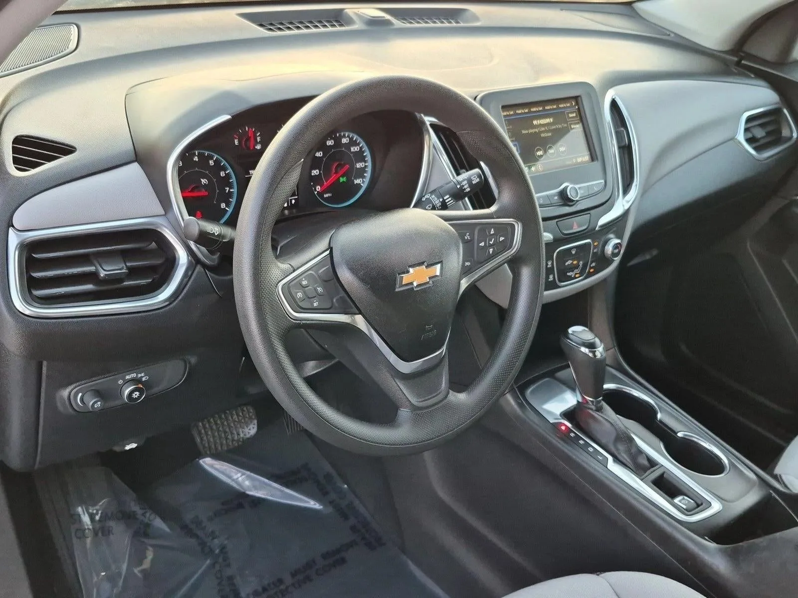 2019 Chevrolet Equinox LS photo 10