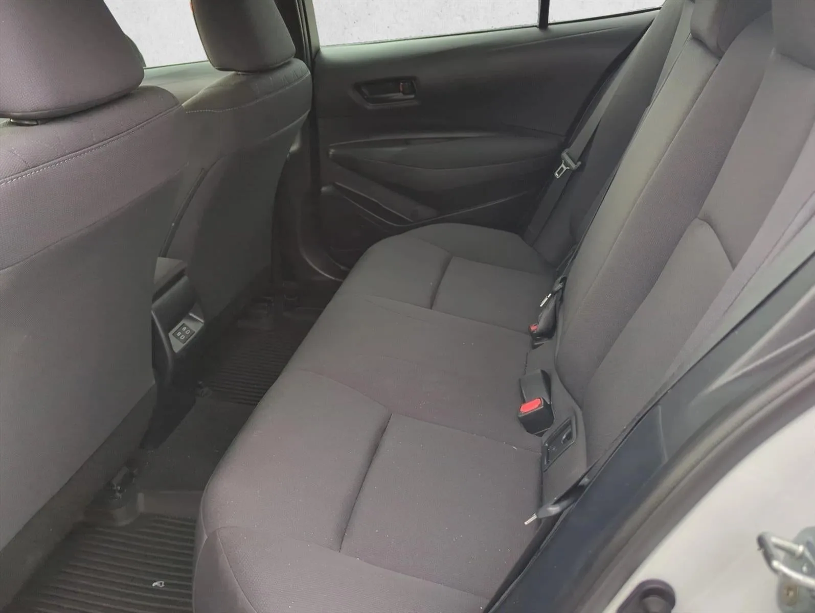 2024 Toyota Corolla LE CVT (Natl) photo 7