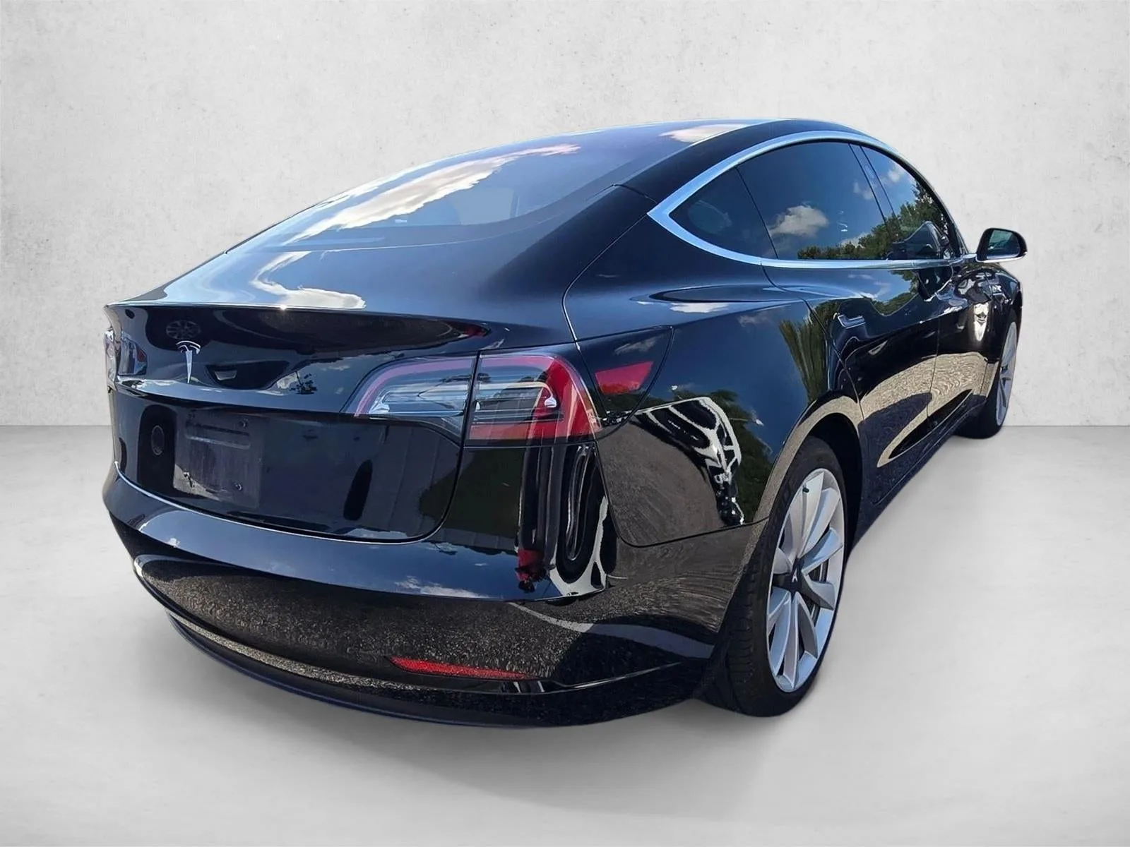 2018 Tesla Model 3 Long Range Battery RWD photo 5