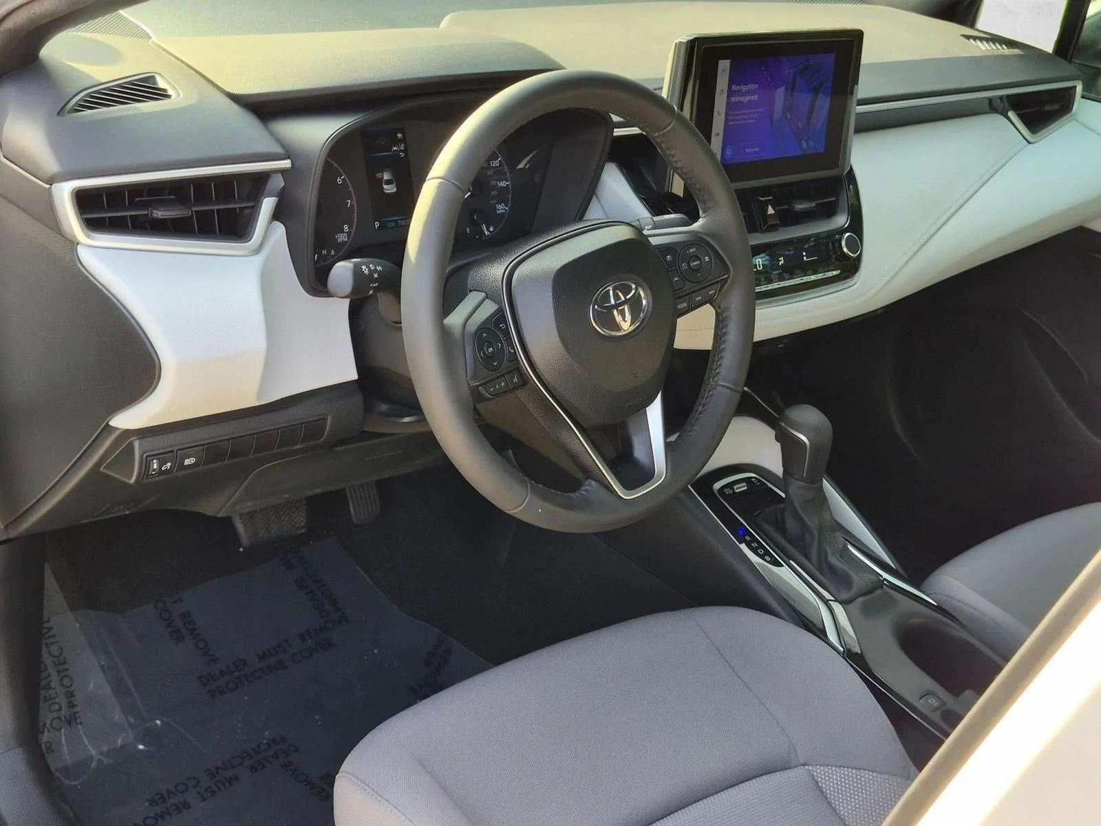 2024 Toyota Corolla SE CVT (Natl) photo 9