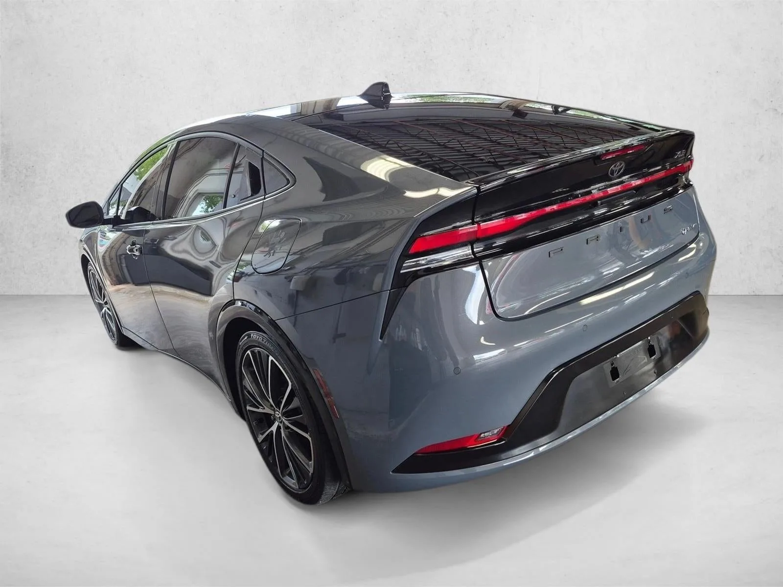 2024 Toyota Prius XLE photo 7