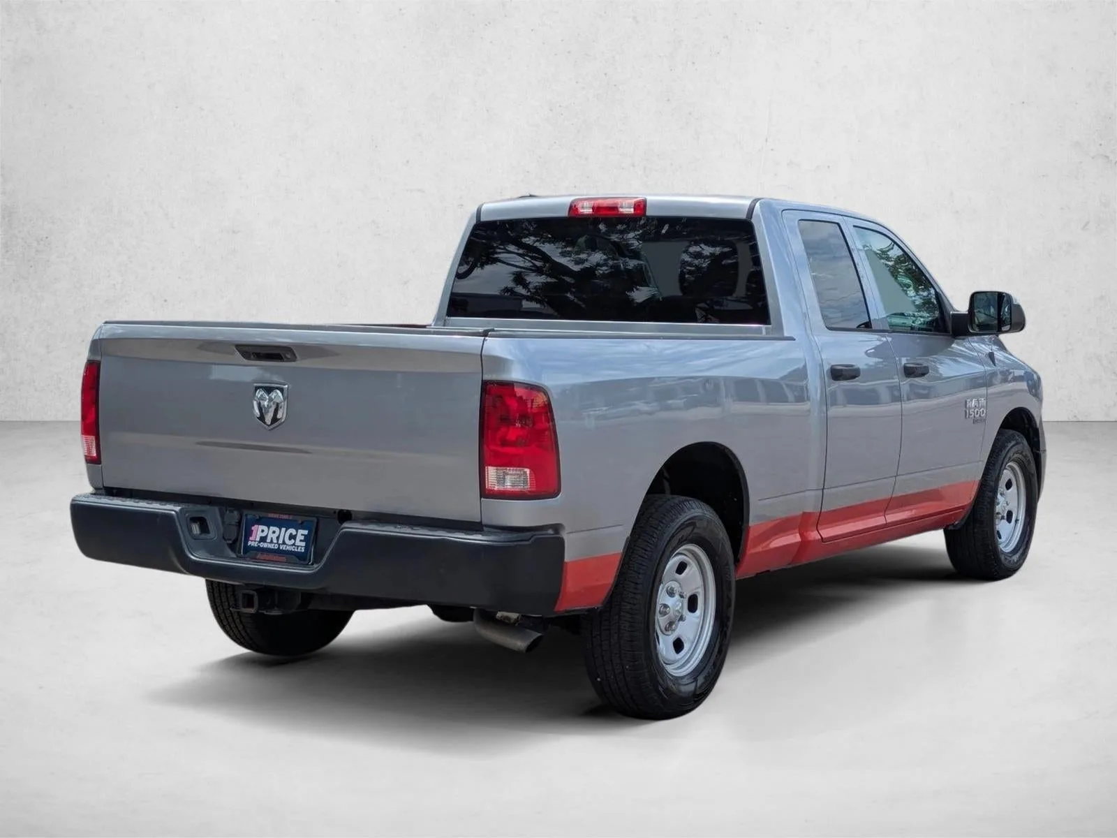 2021 RAM 1500 Classic Tradesman 4x2 Quad Cab 6'4" Box photo 5