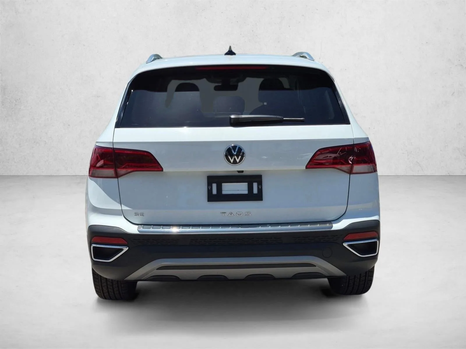 2024 Volkswagen Taos SE FWD photo 7