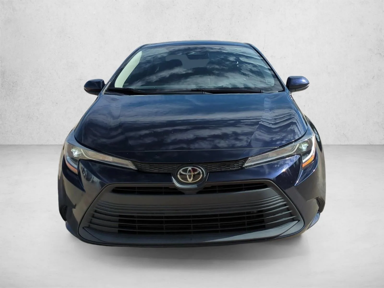 2023 Toyota Corolla LE CVT (Natl) photo 2