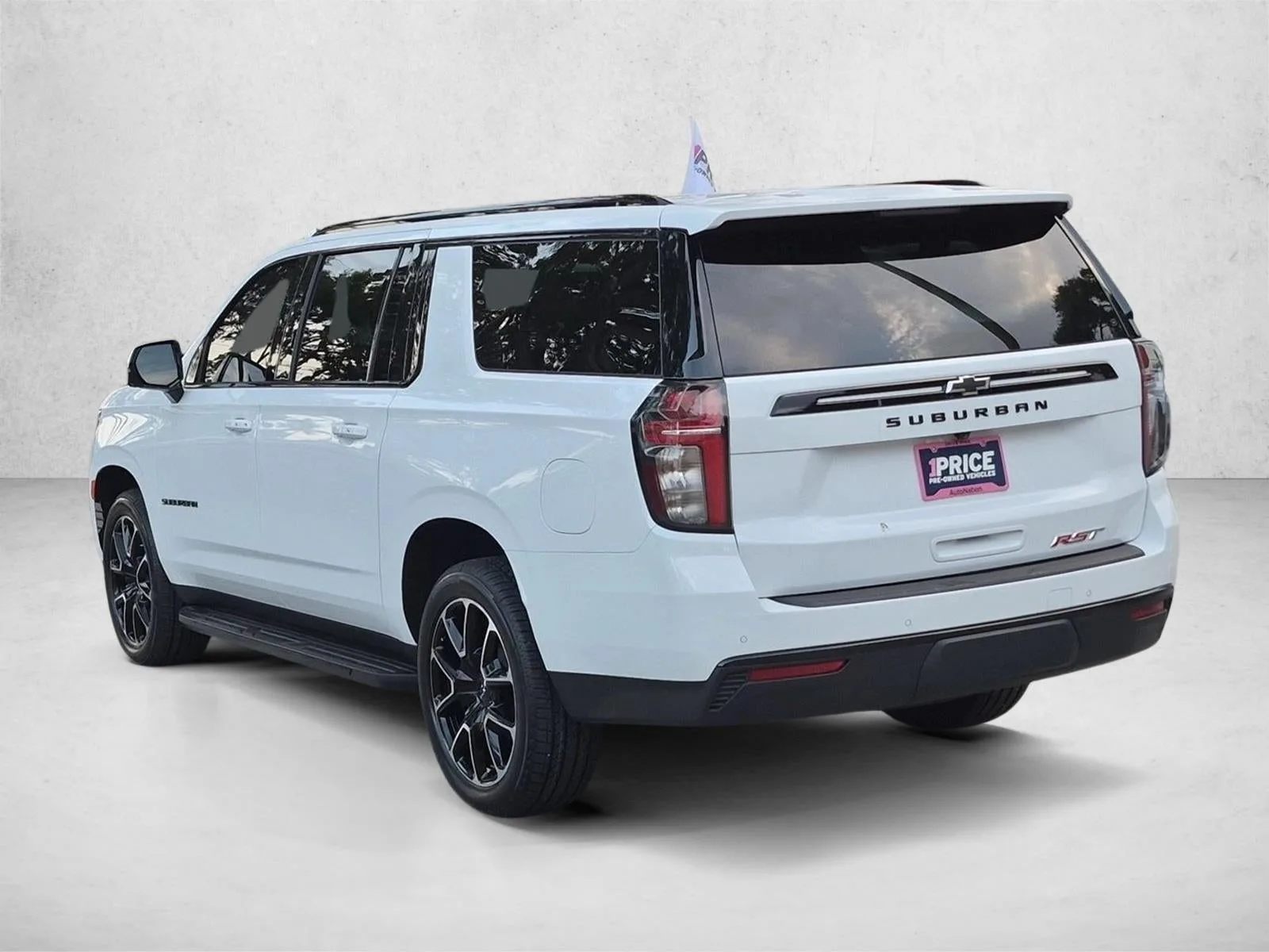 2024 Chevrolet Suburban RST photo 7