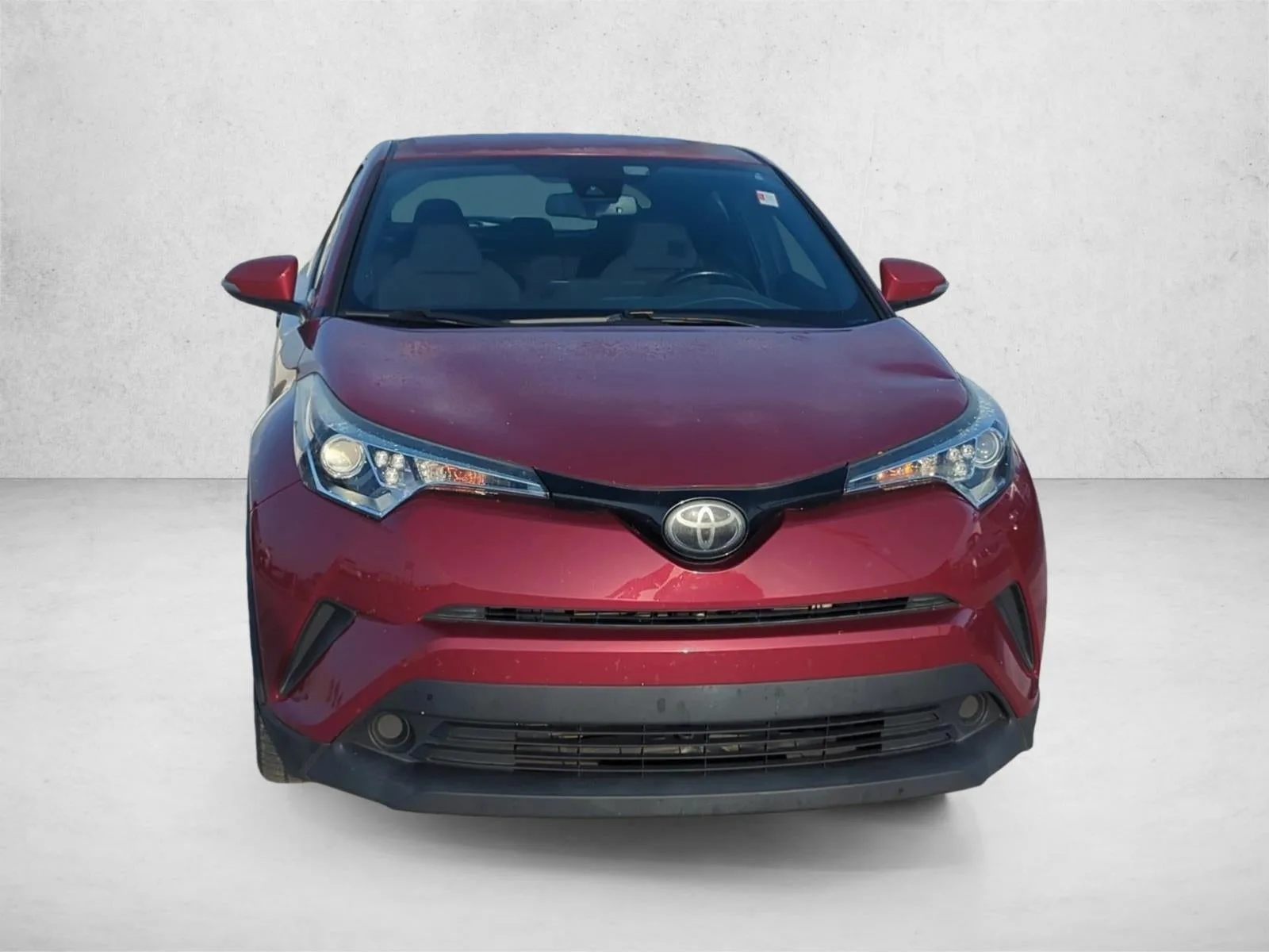 2018 Toyota C-HR XLE FWD (Natl) photo 3