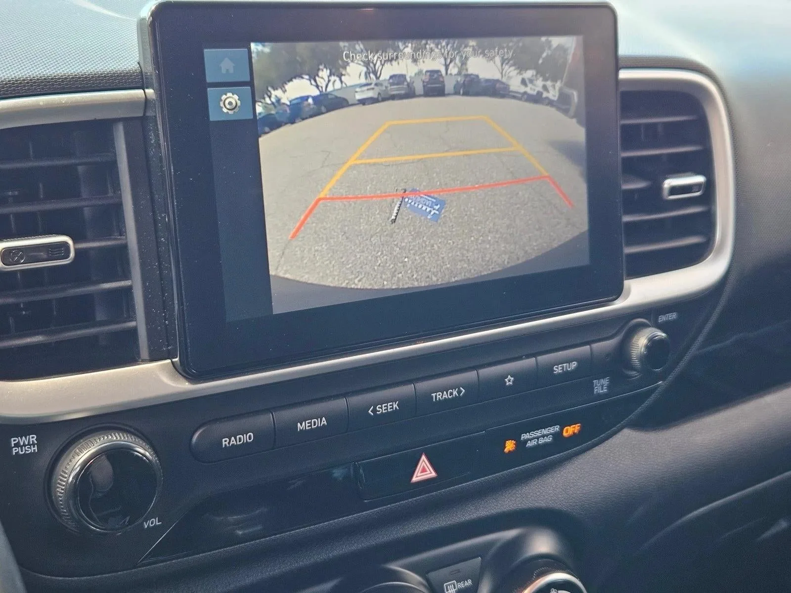 2023 Hyundai VENUE SEL IVT photo 9