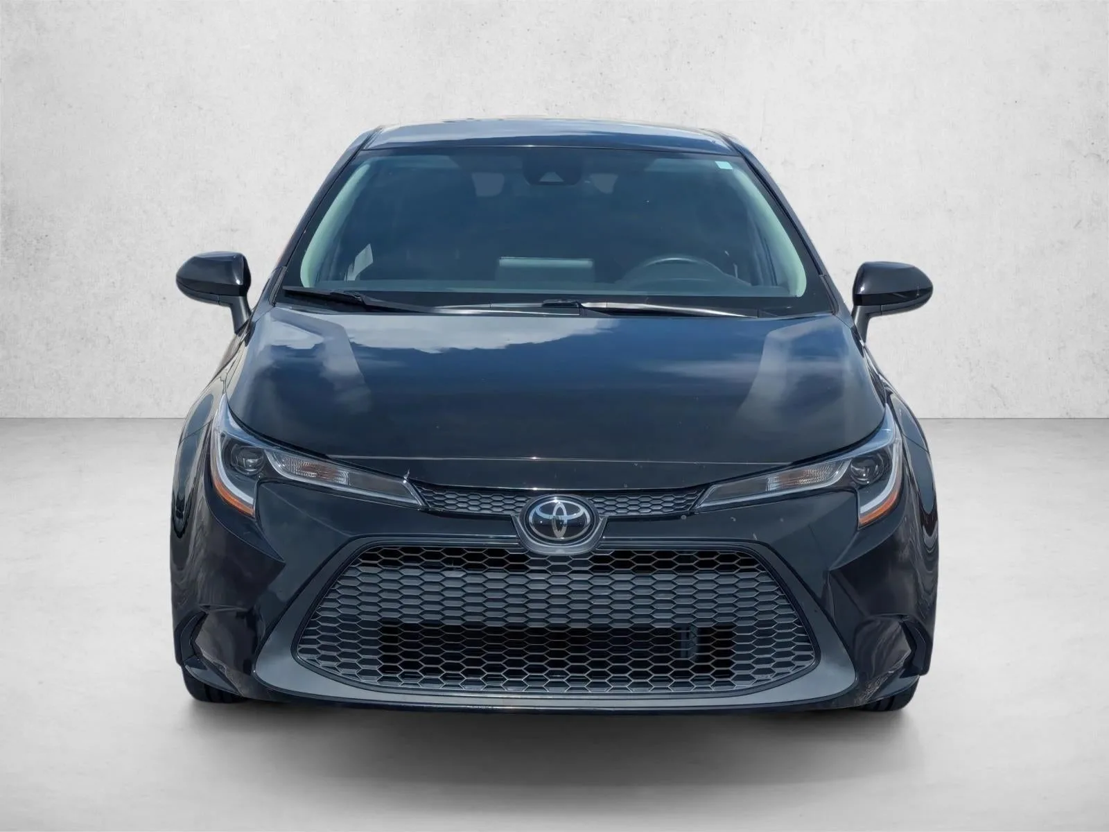 2022 Toyota Corolla LE photo 2