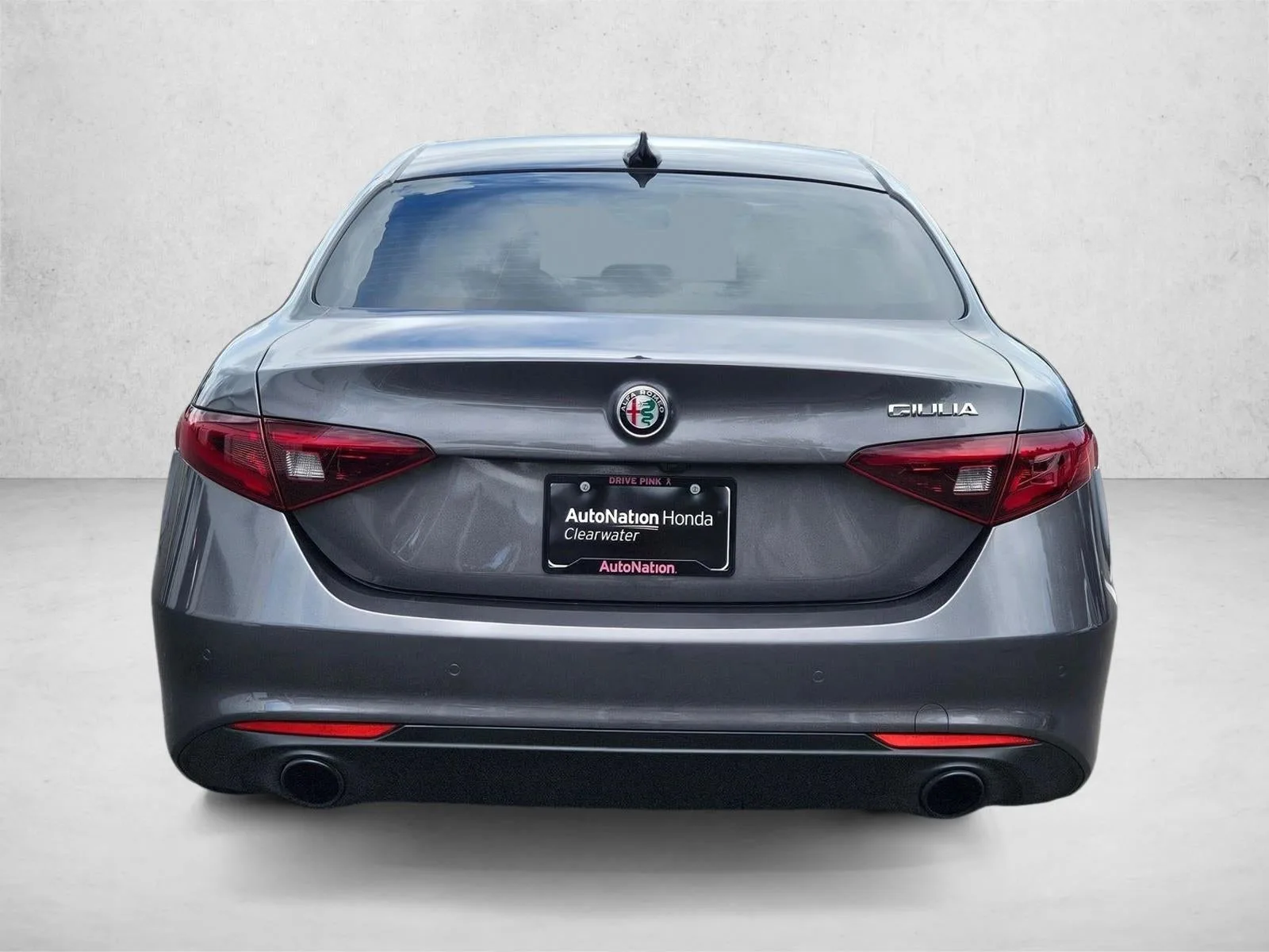 2022 Alfa Romeo Giulia RWD photo 7