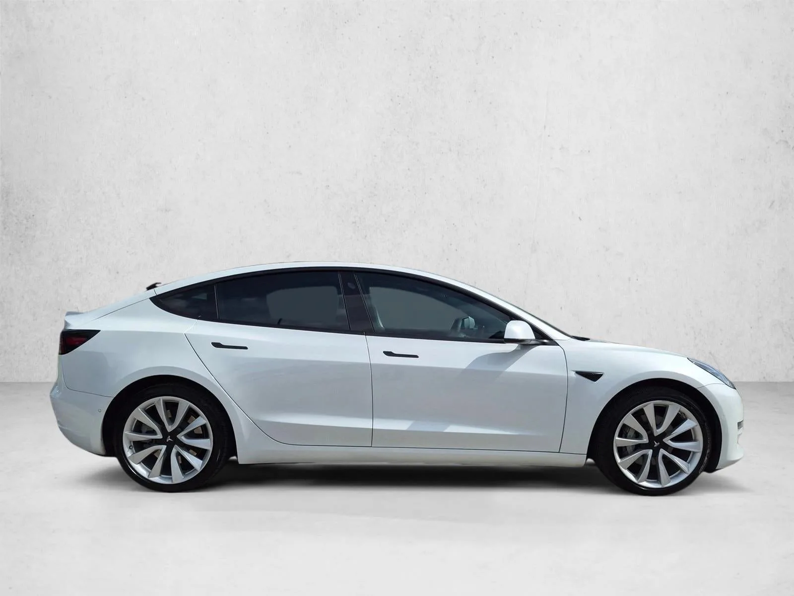 2020 Tesla Model 3 Long Range AWD photo 4