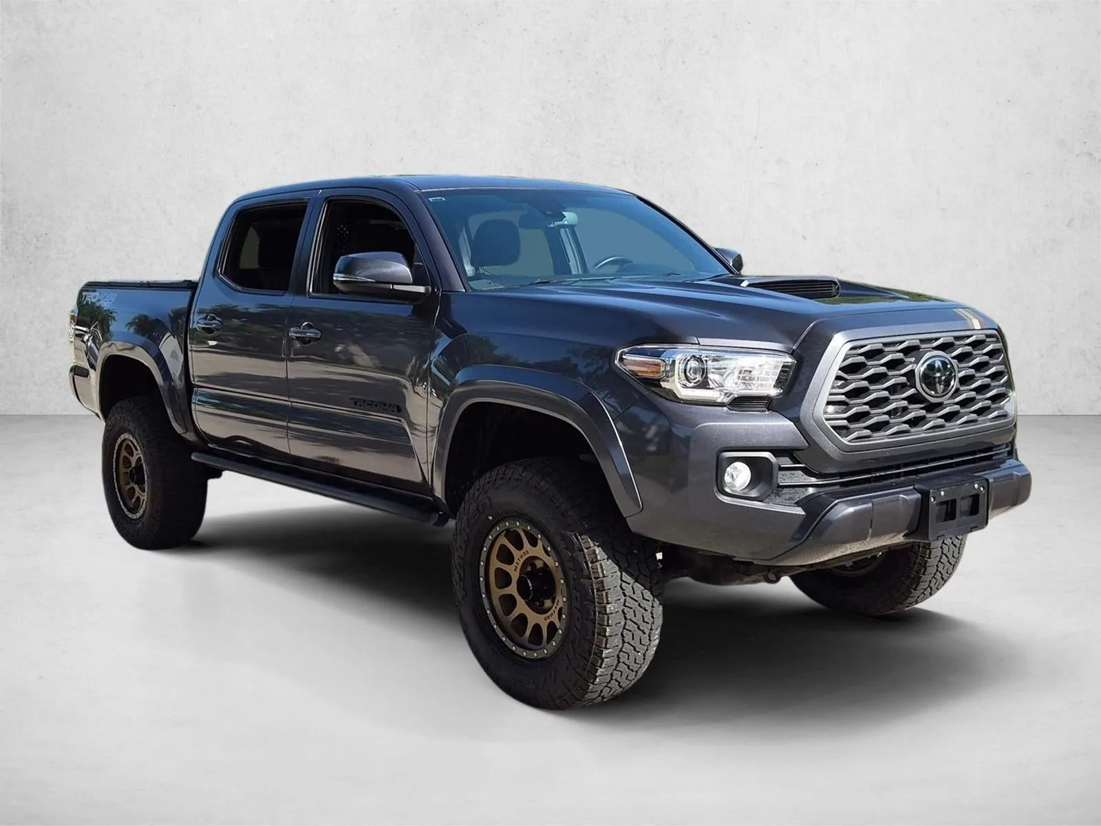 2021 Toyota Tacoma TRD Sport photo 3