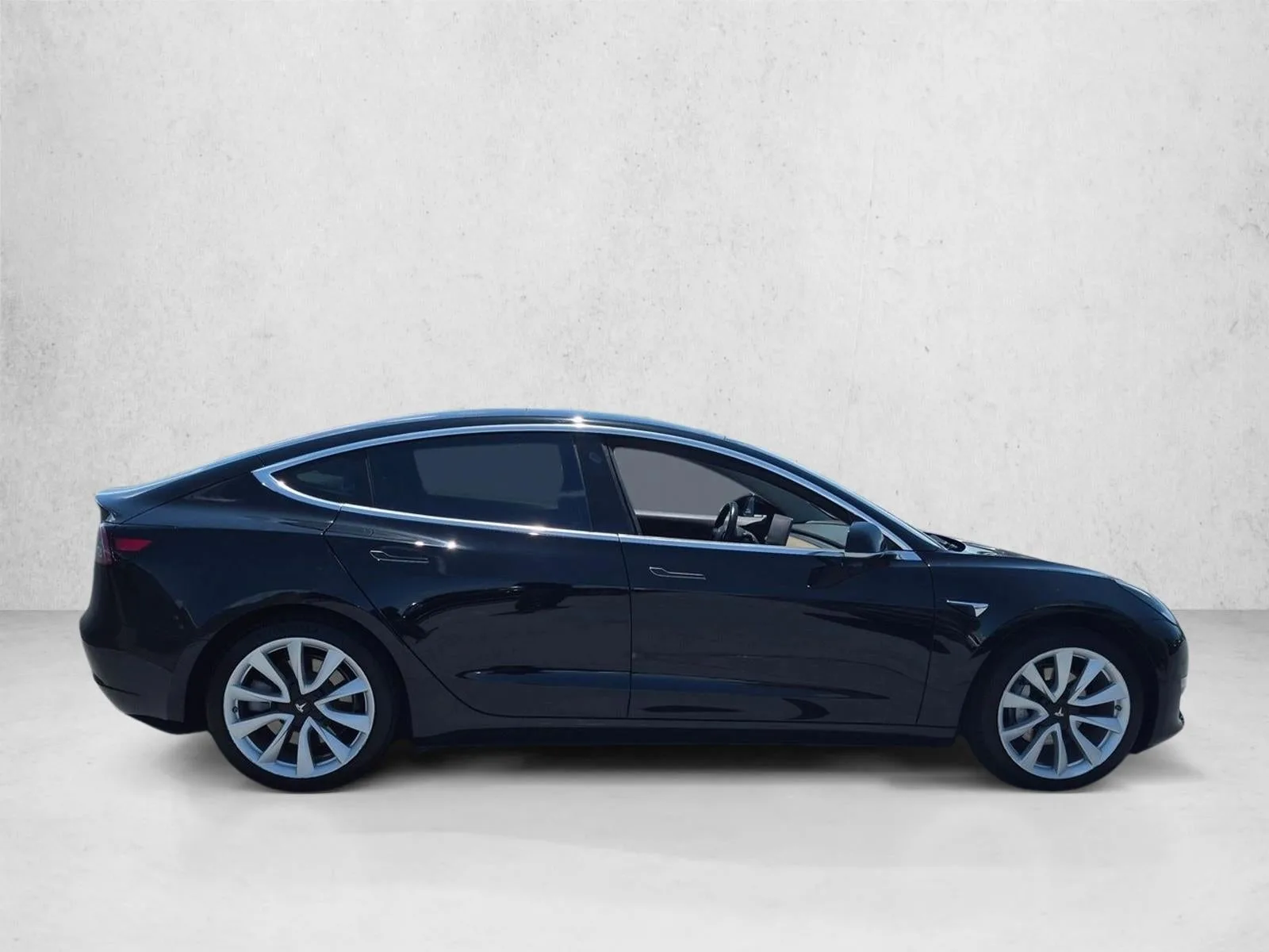 2018 Tesla Model 3 Long Range Battery RWD photo 4