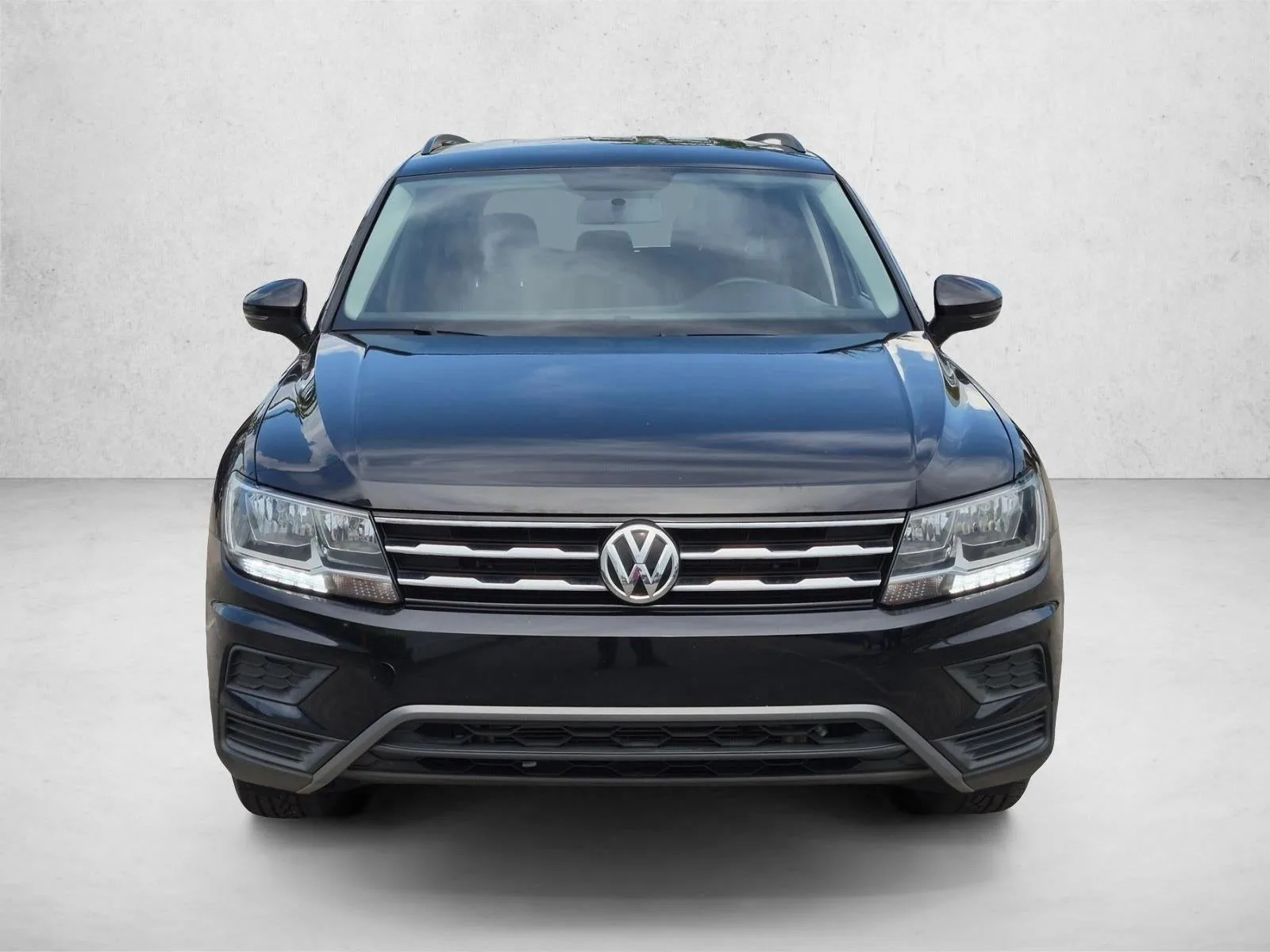 2019 Volkswagen Tiguan 2.0T S FWD photo 2