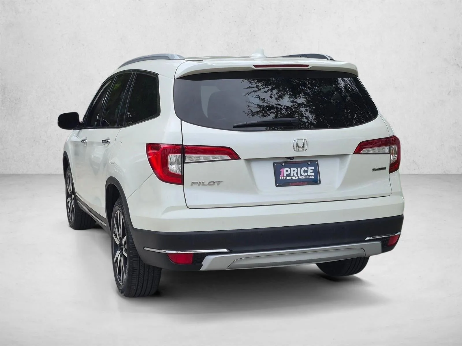 2019 Honda Pilot Touring 8-Passenger 2WD photo 8