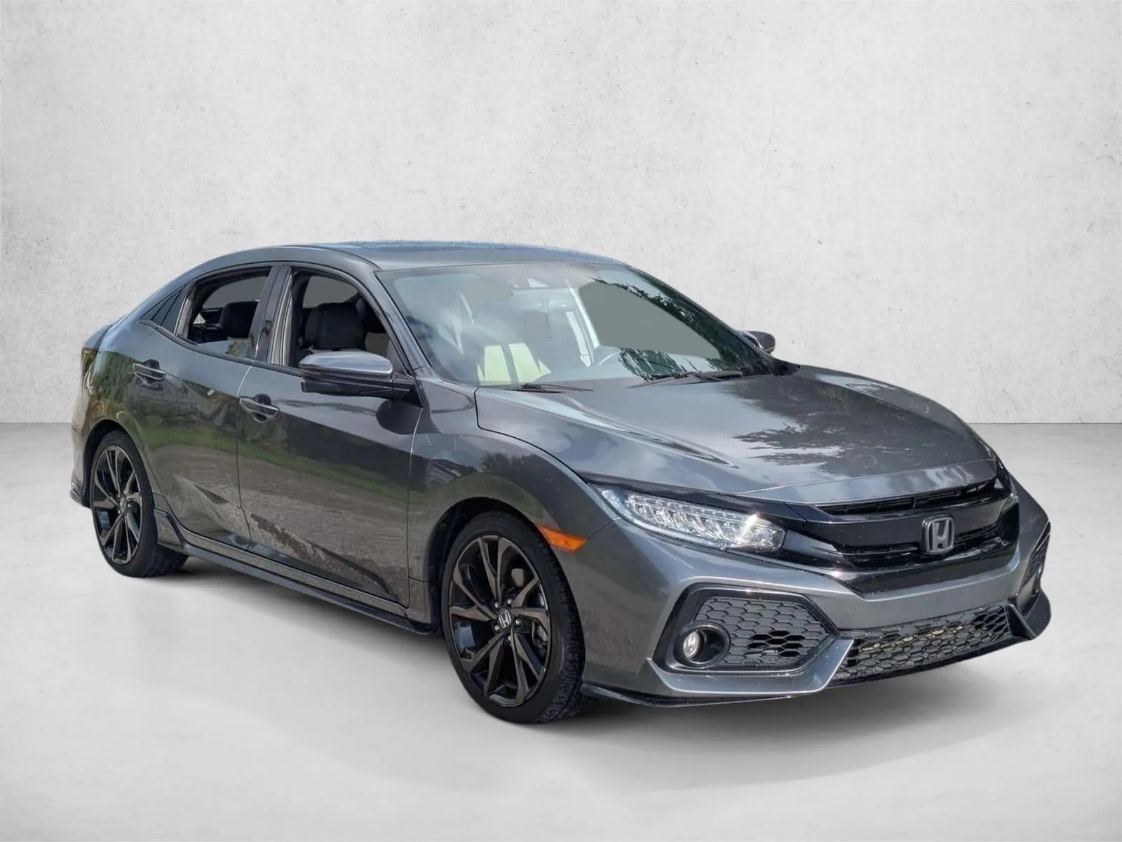 2017 Honda Civic Hatchback Sport Touring CVT photo 3