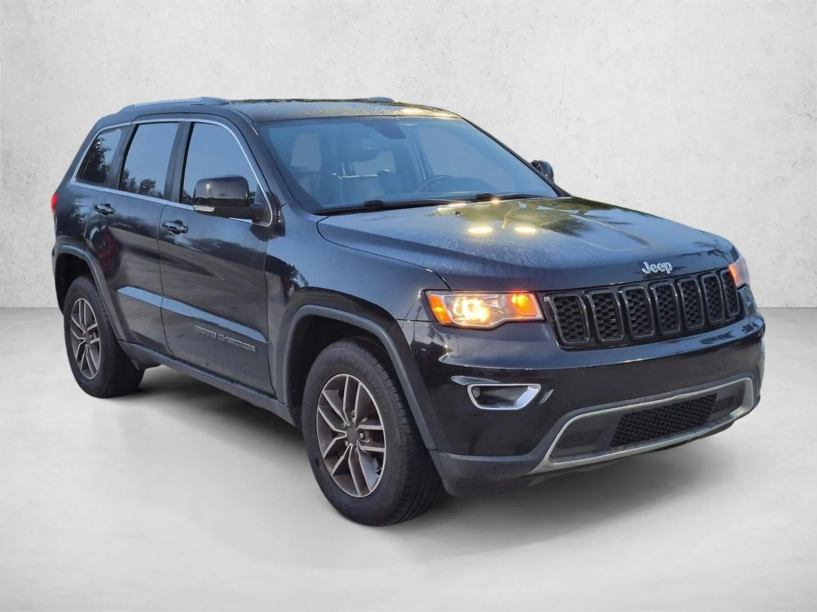 2019 Jeep Grand Cherokee Limited 4x2 photo 3