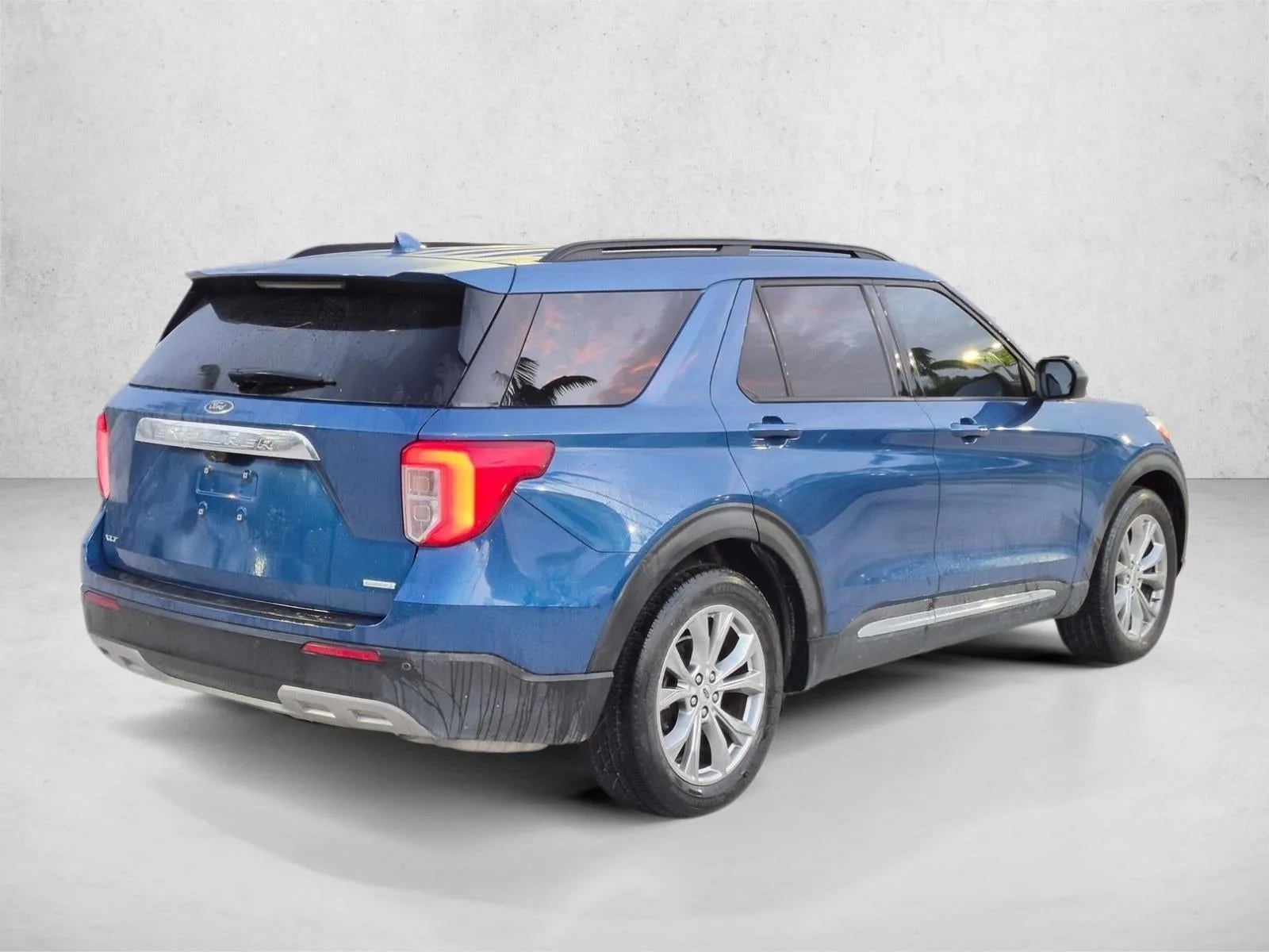 2020 Ford Explorer XLT RWD photo 5