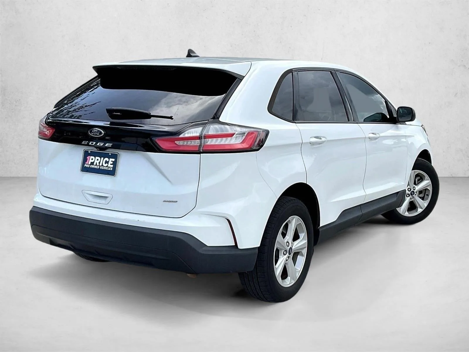 2022 Ford Edge SE photo 2