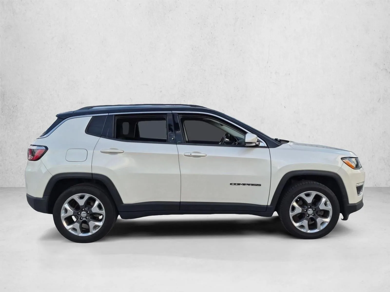 2019 Jeep Compass Limited FWD photo 4