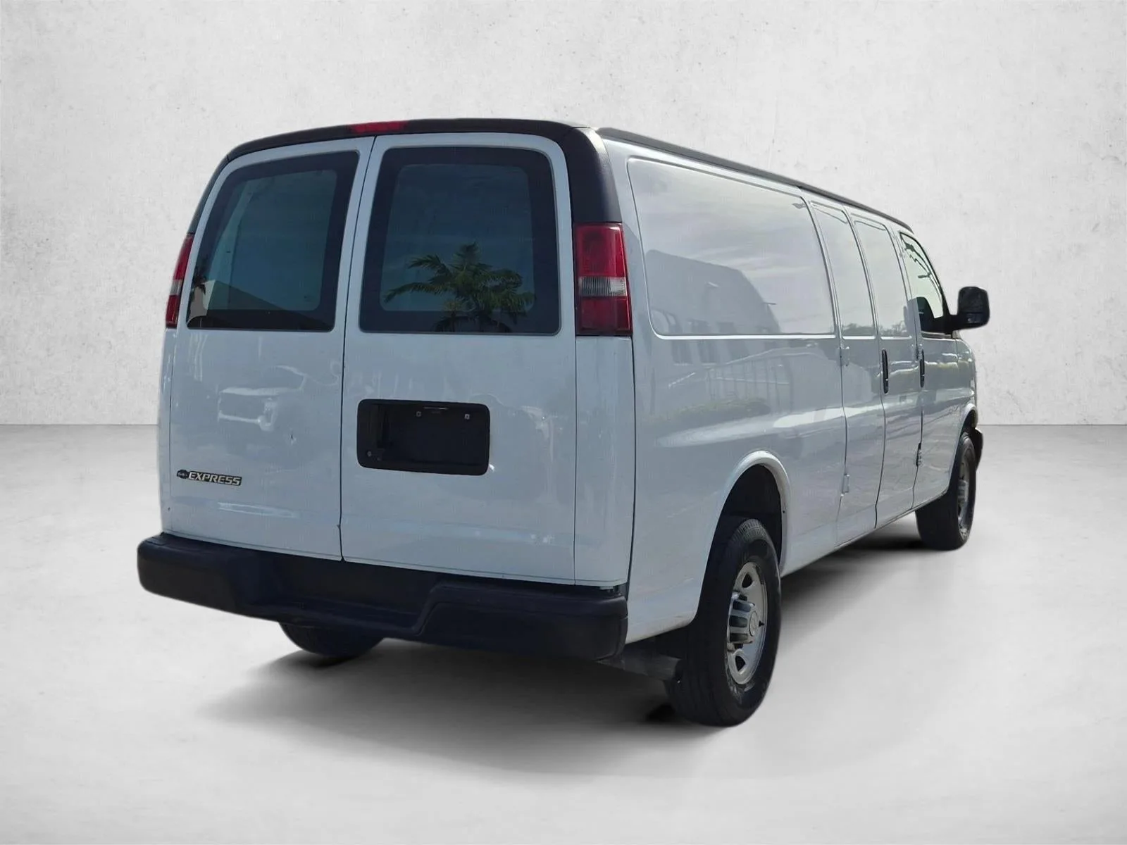 2020 Chevrolet Express Cargo Van 2500 Extended Wheelbase Rear-Wheel Drive photo 5