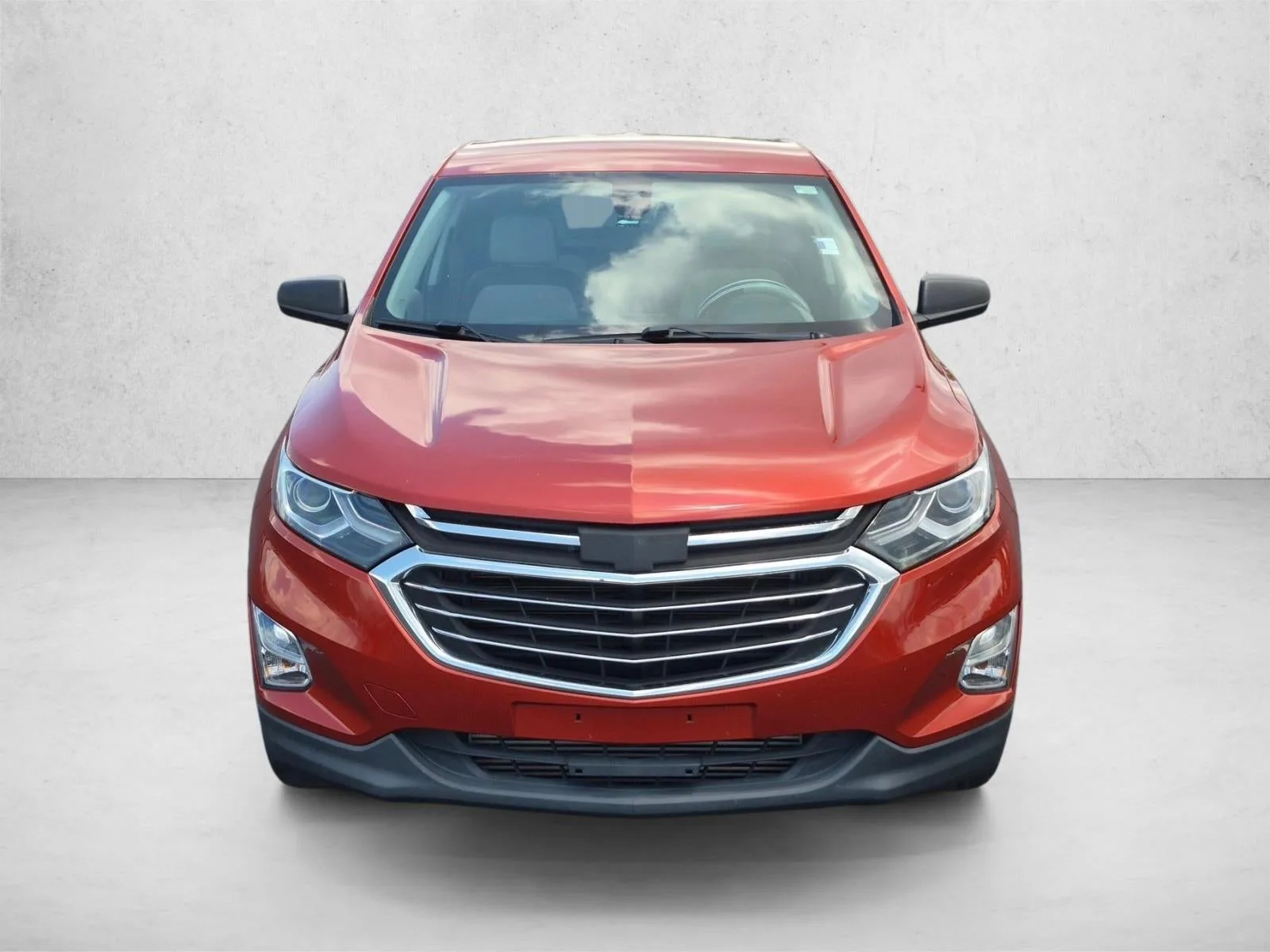 2020 Chevrolet Equinox FWD LS photo 2