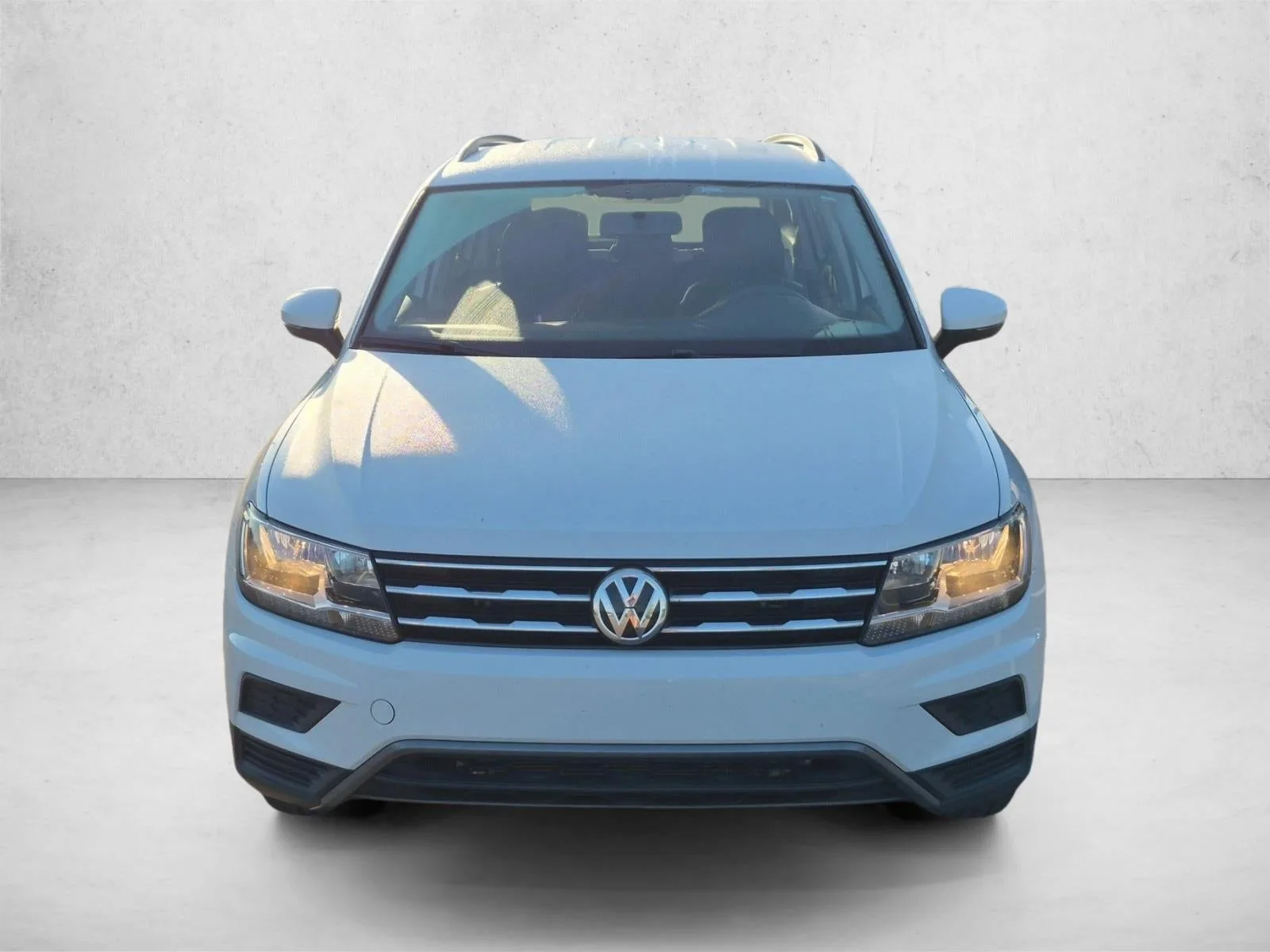 2019 Volkswagen Tiguan 2.0T S FWD photo 2