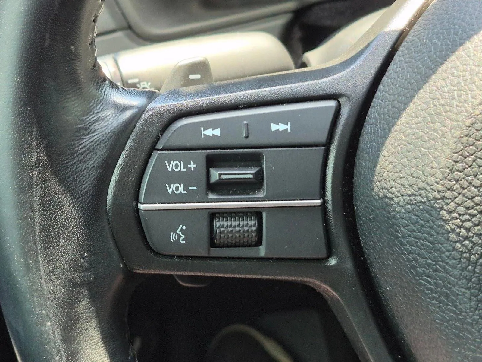 2023 Honda Accord Hybrid EX-L photo 11