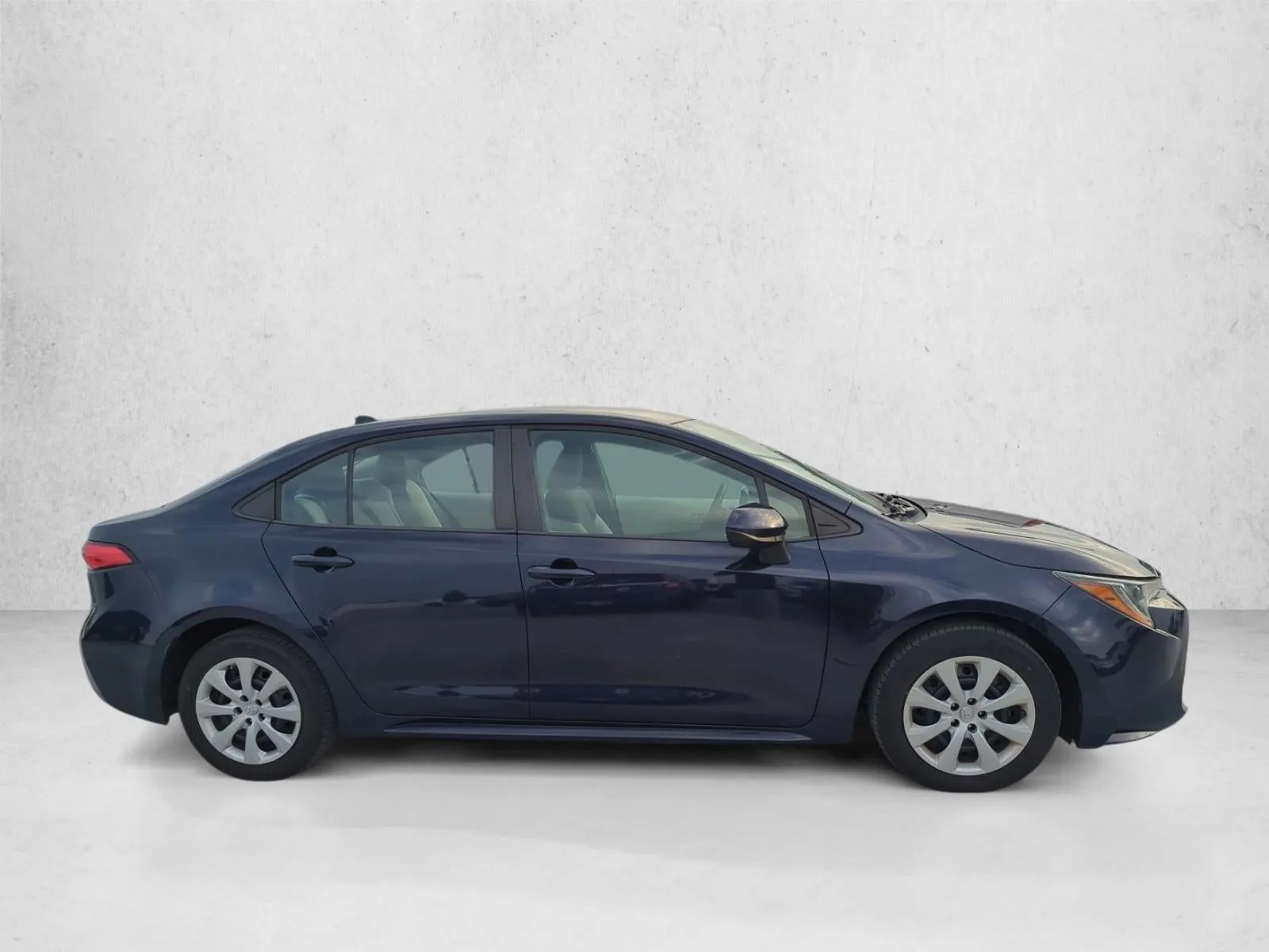 2022 Toyota Corolla LE CVT (Natl) photo 4