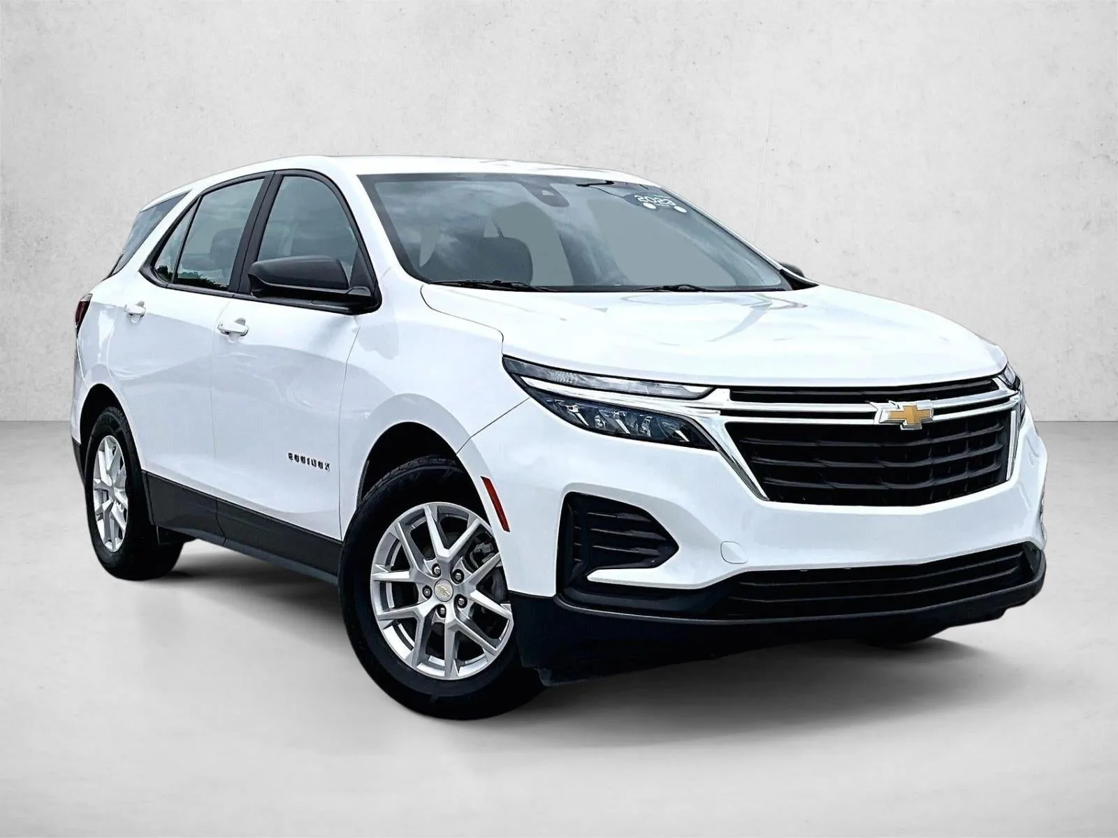 2023 Chevrolet Equinox LS photo 12