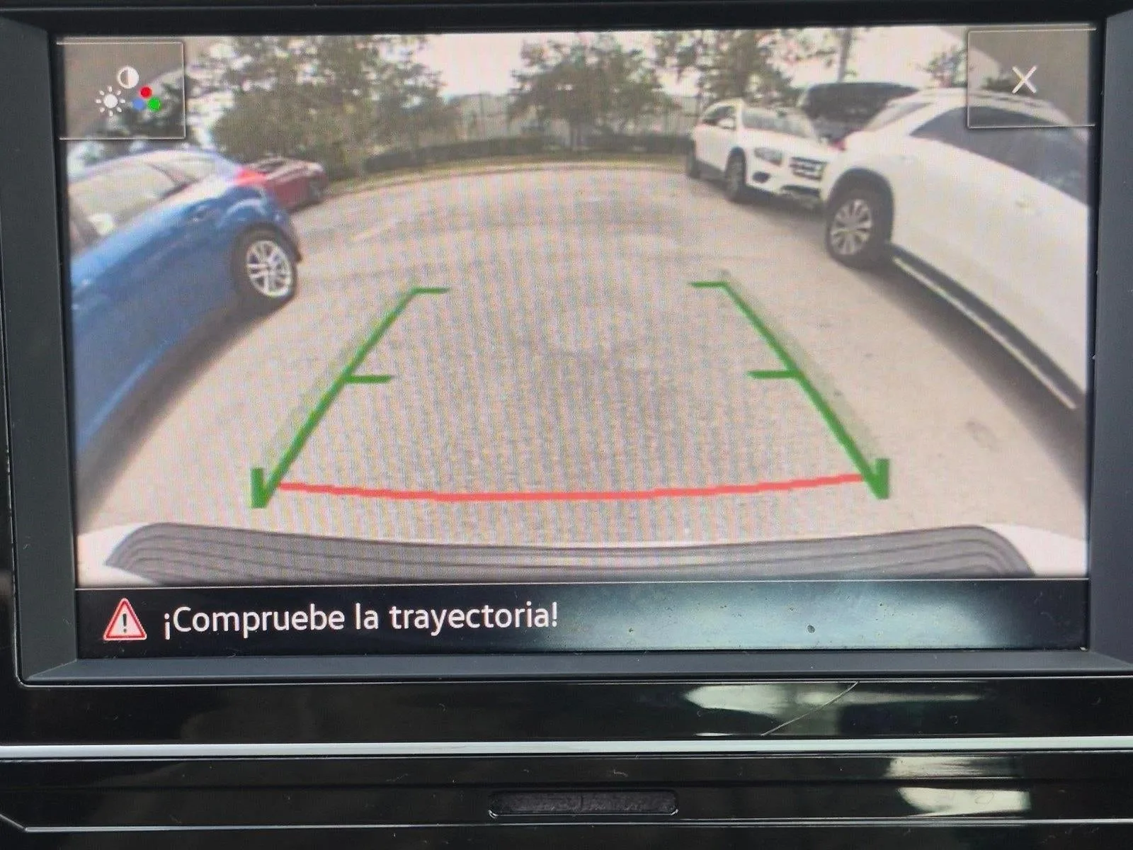 2023 Volkswagen Jetta SE Auto photo 12