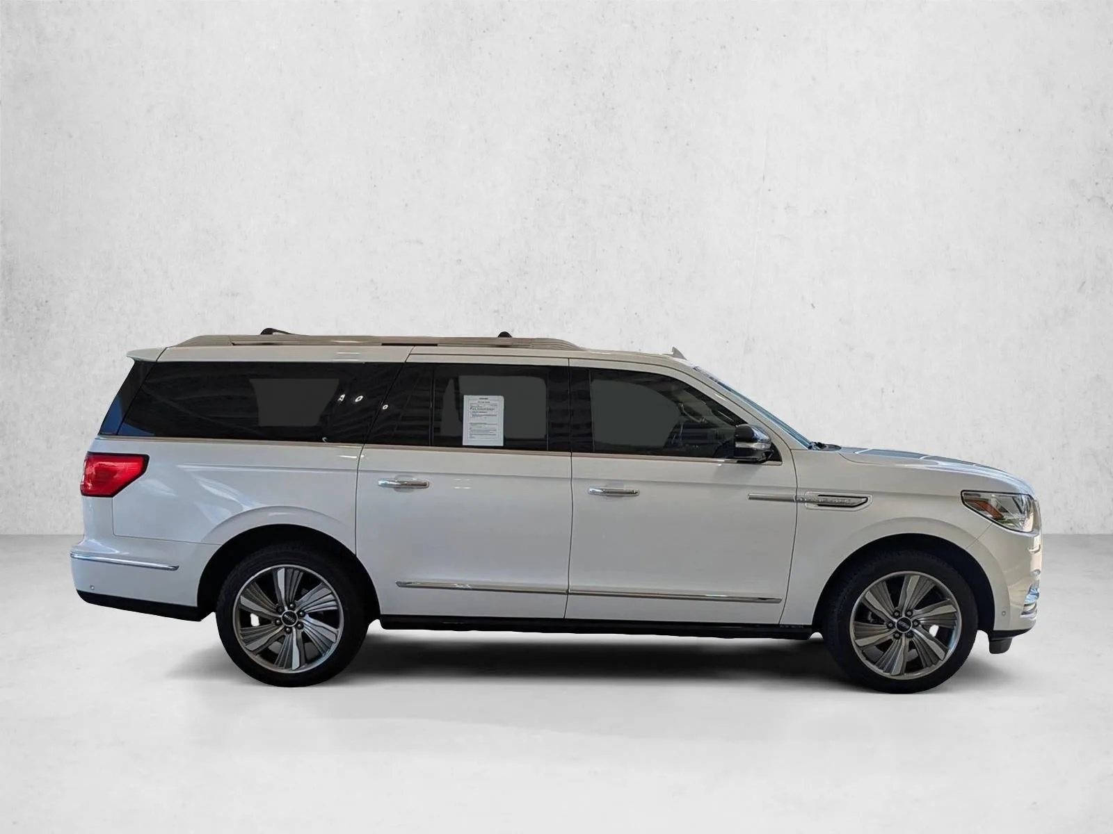 2018 Lincoln Navigator L 4x4 Reserve photo 4