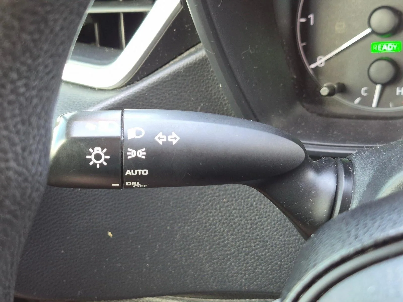 2023 Toyota Corolla Hybrid LE FWD (Natl) photo 6