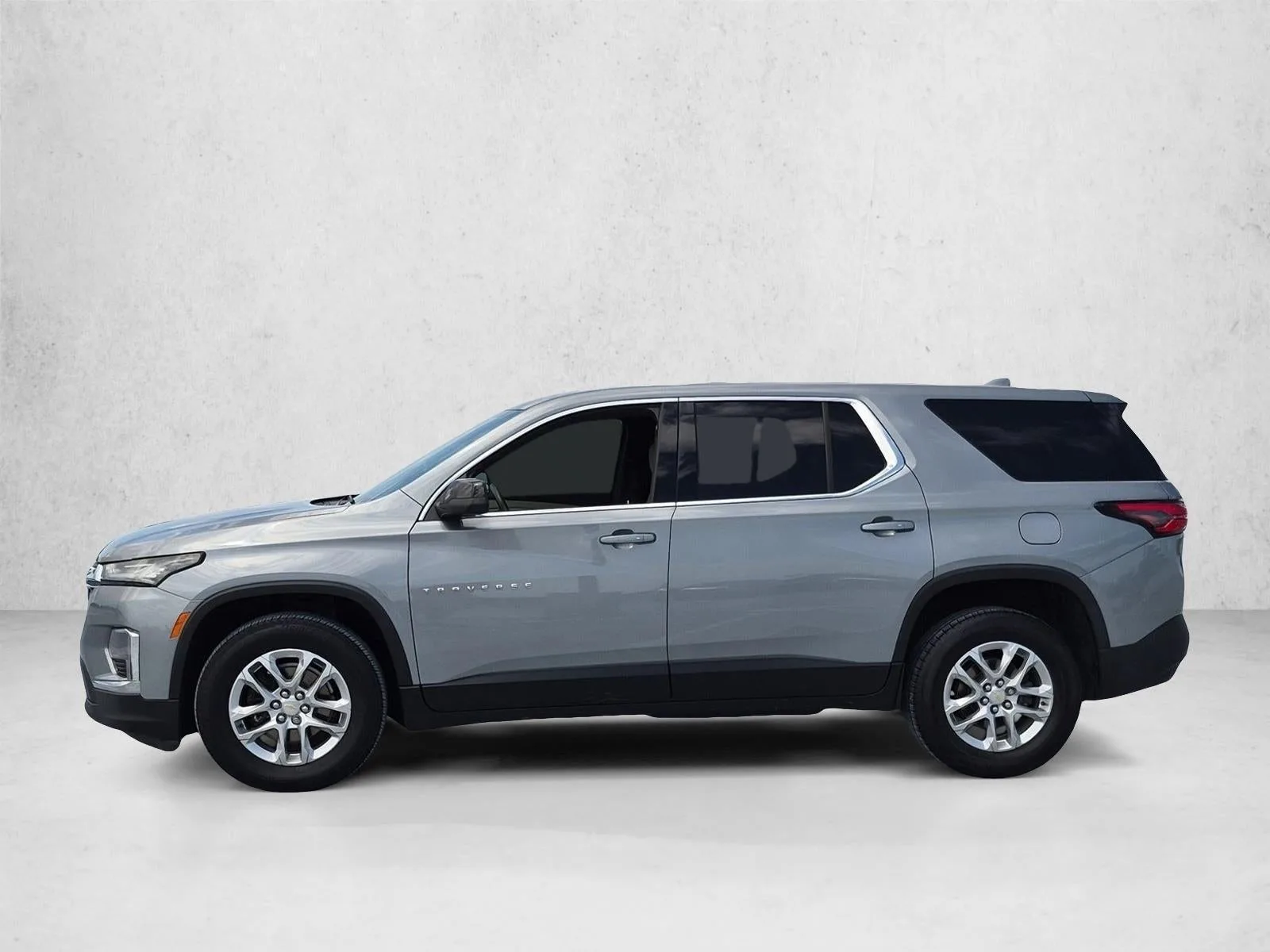 2023 Chevrolet Traverse LS photo 9