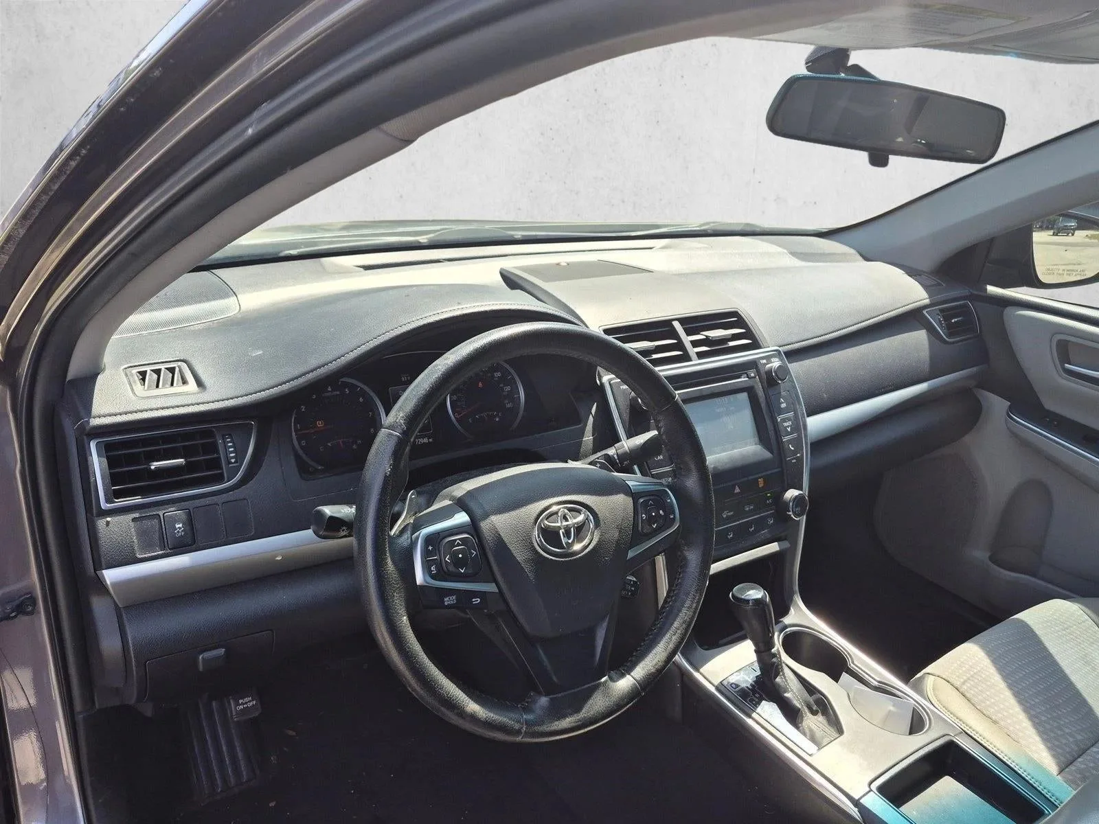 2015 Toyota Camry 4dr Sdn I4 Auto SE (SE) photo 9