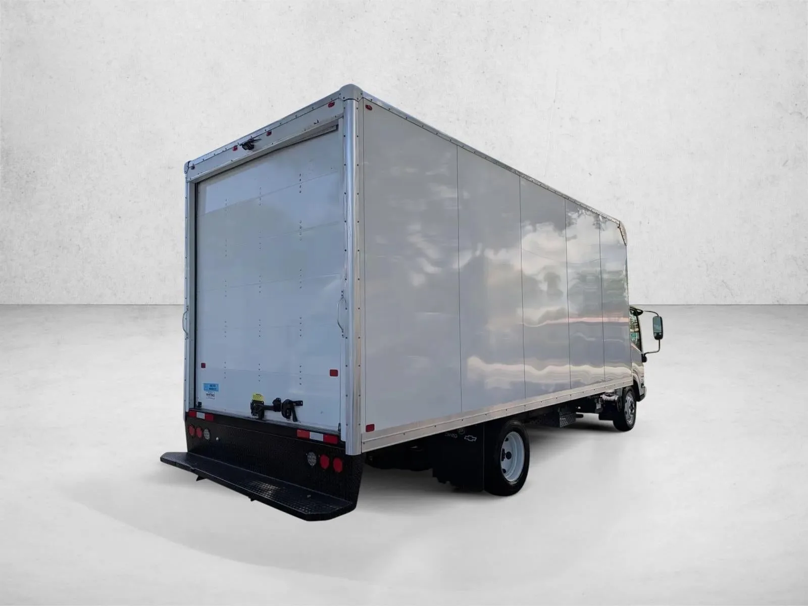 2023 Chevrolet Low Cab Forward 4500 HG 1WT photo 5